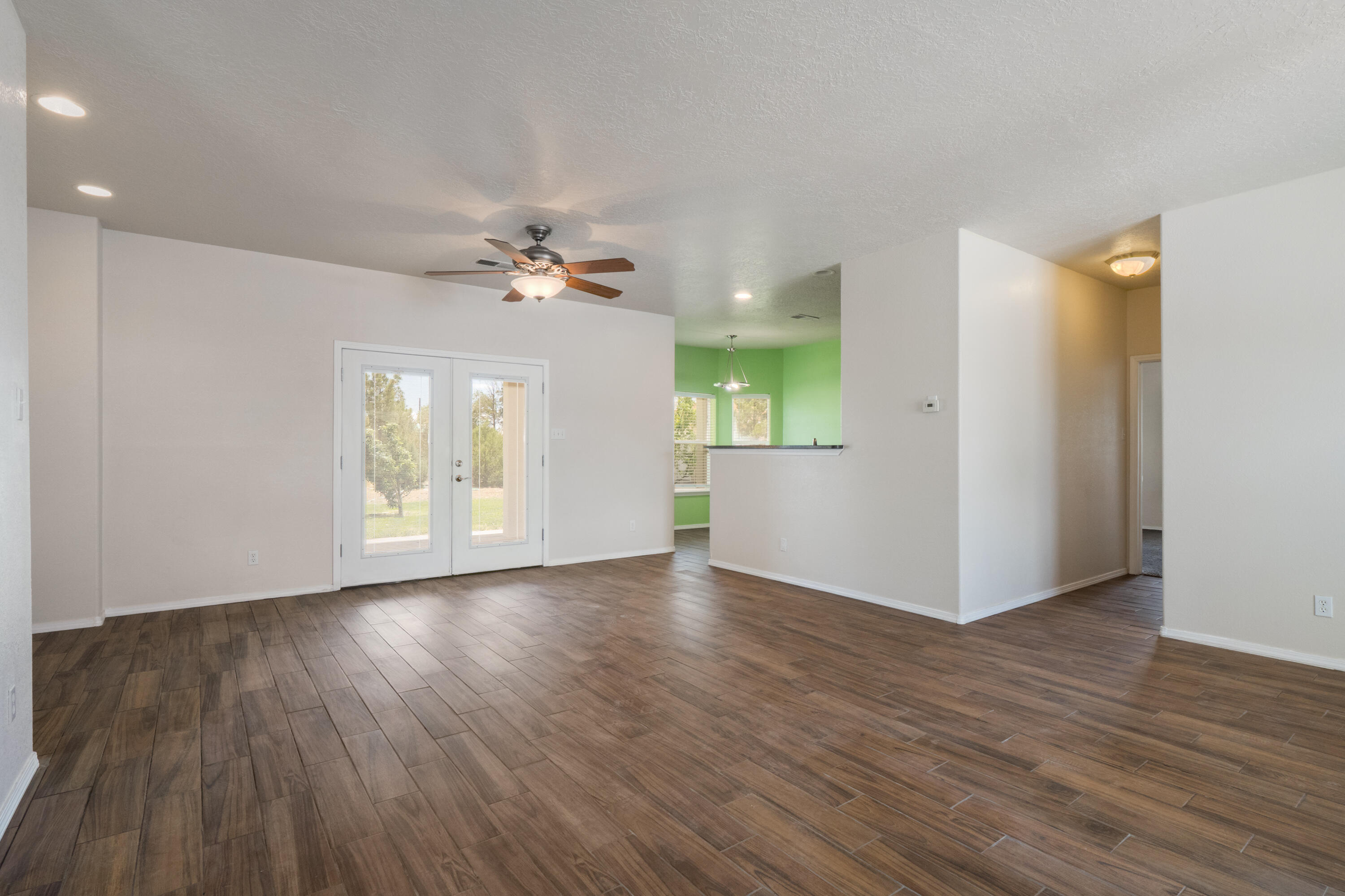 1002 EVERGREEN Drive