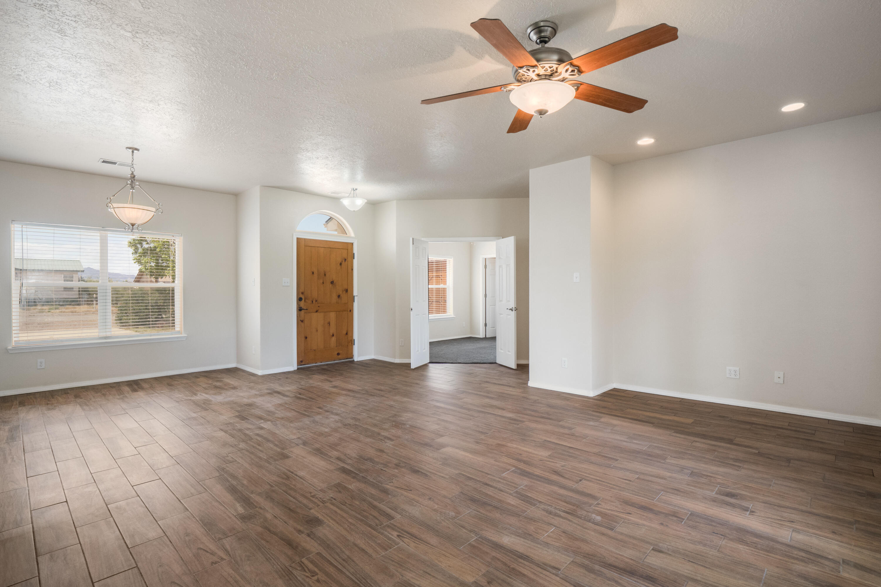 1002 EVERGREEN Drive