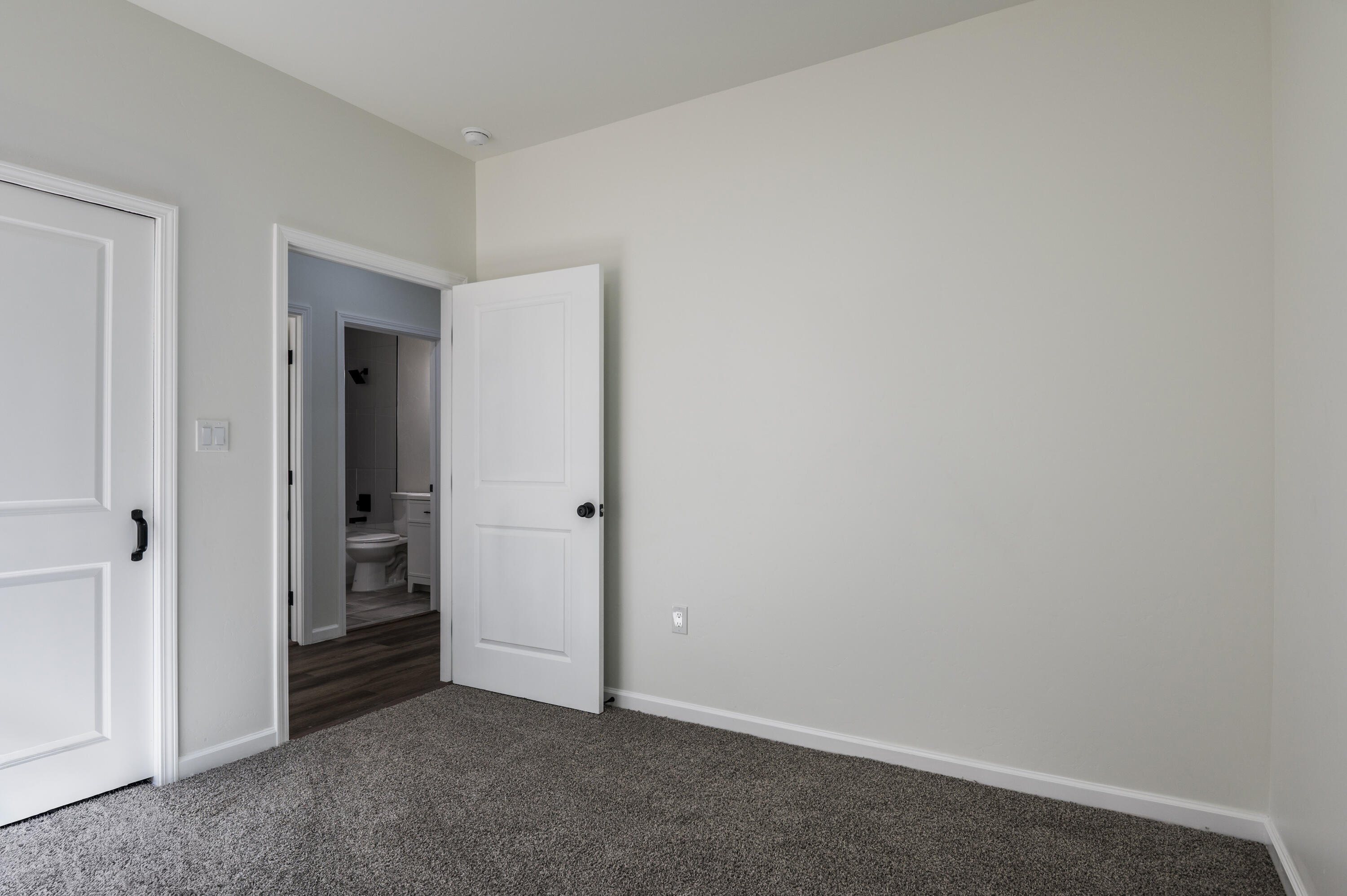 251 Maxine Street NE