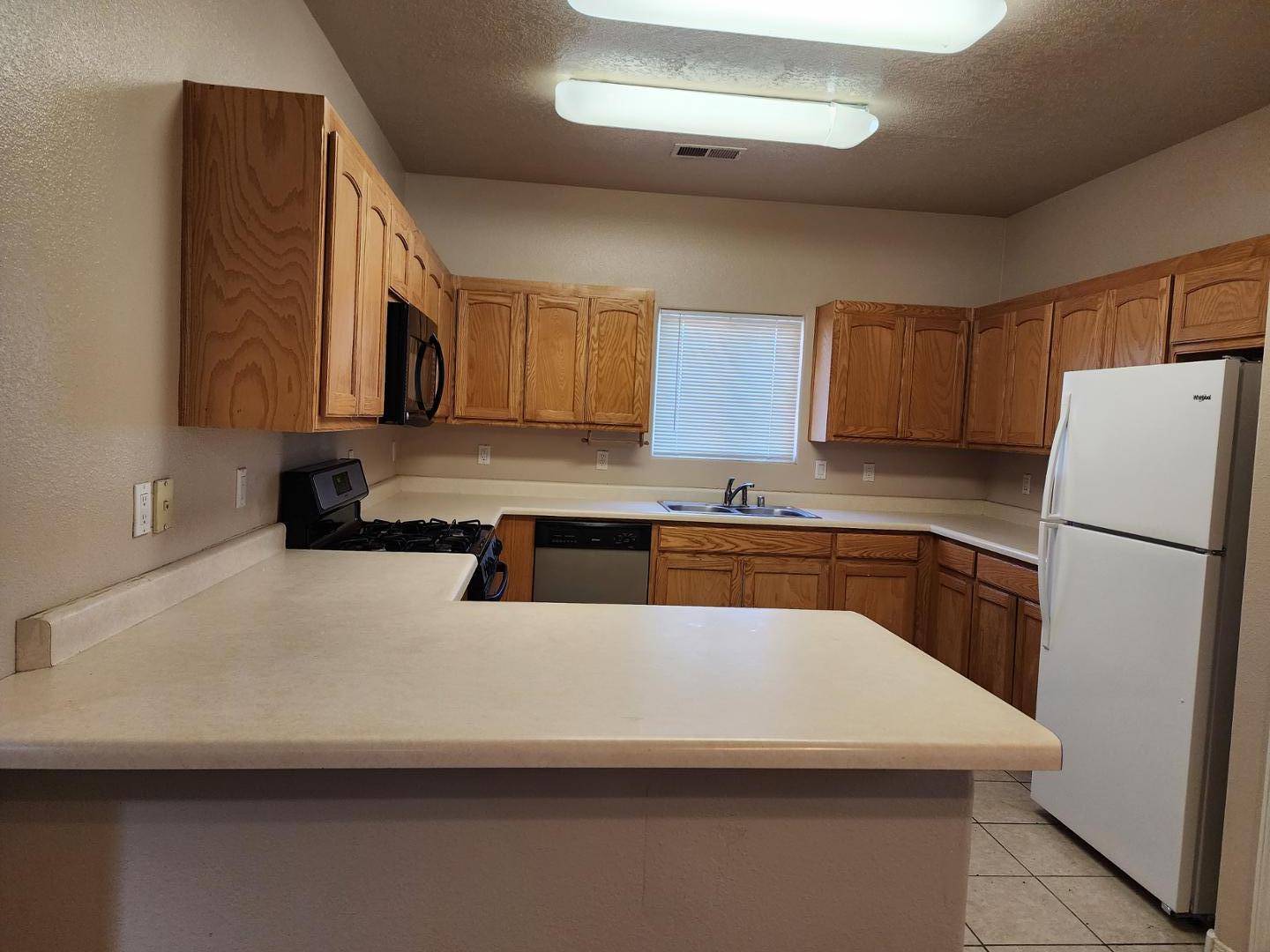 1735 Avenida Real NW