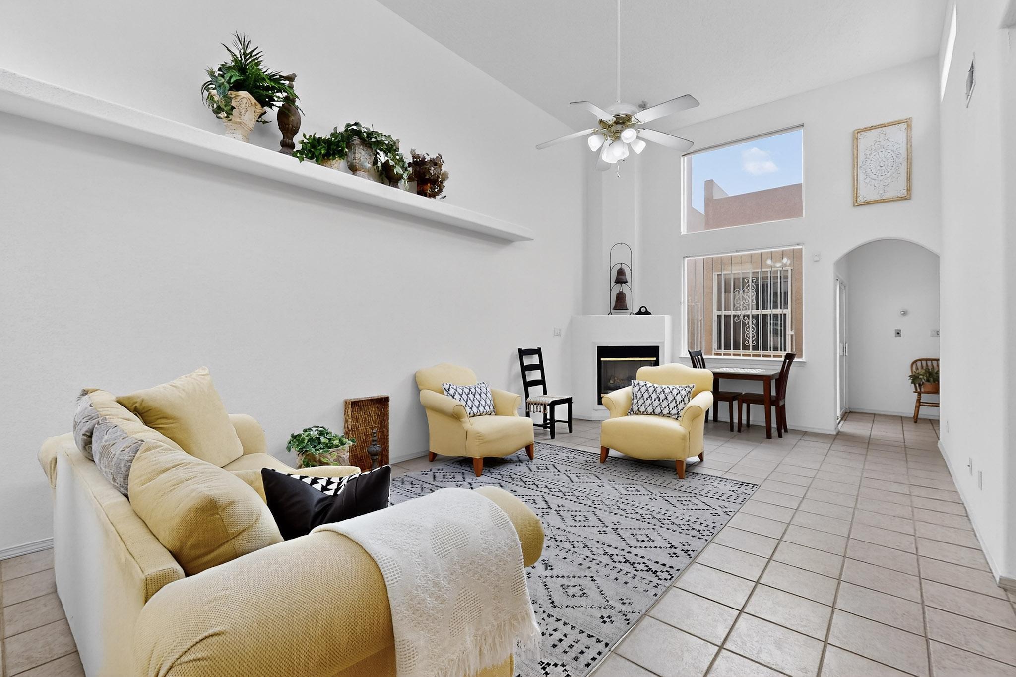 9708 Lagrima De Oro Road NE