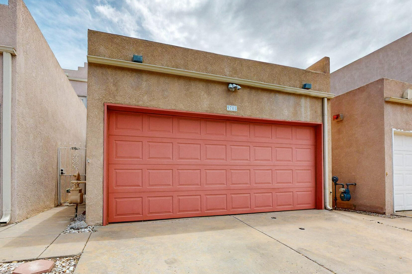 9708 Lagrima De Oro Road NE