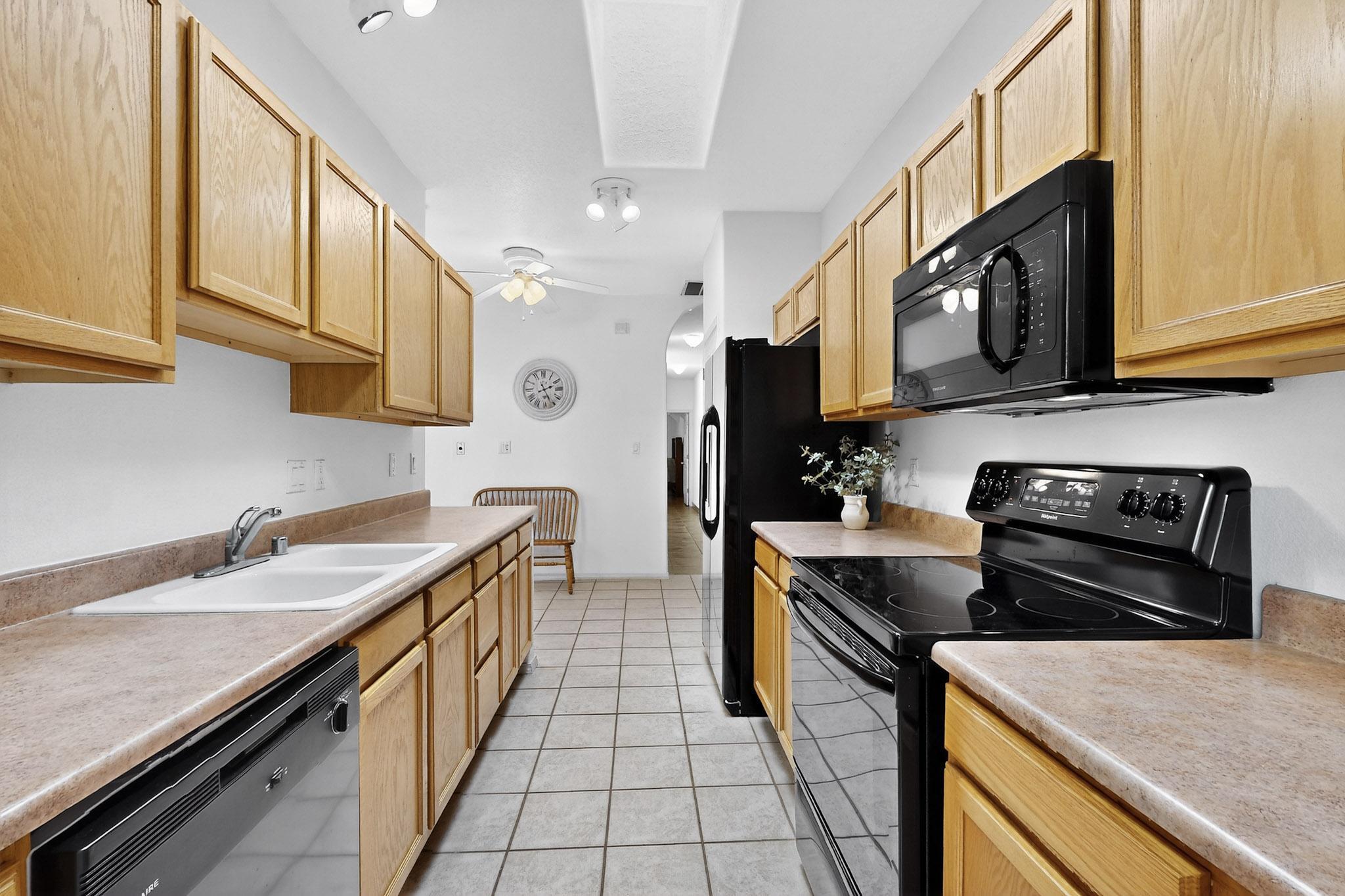 9708 Lagrima De Oro Road NE