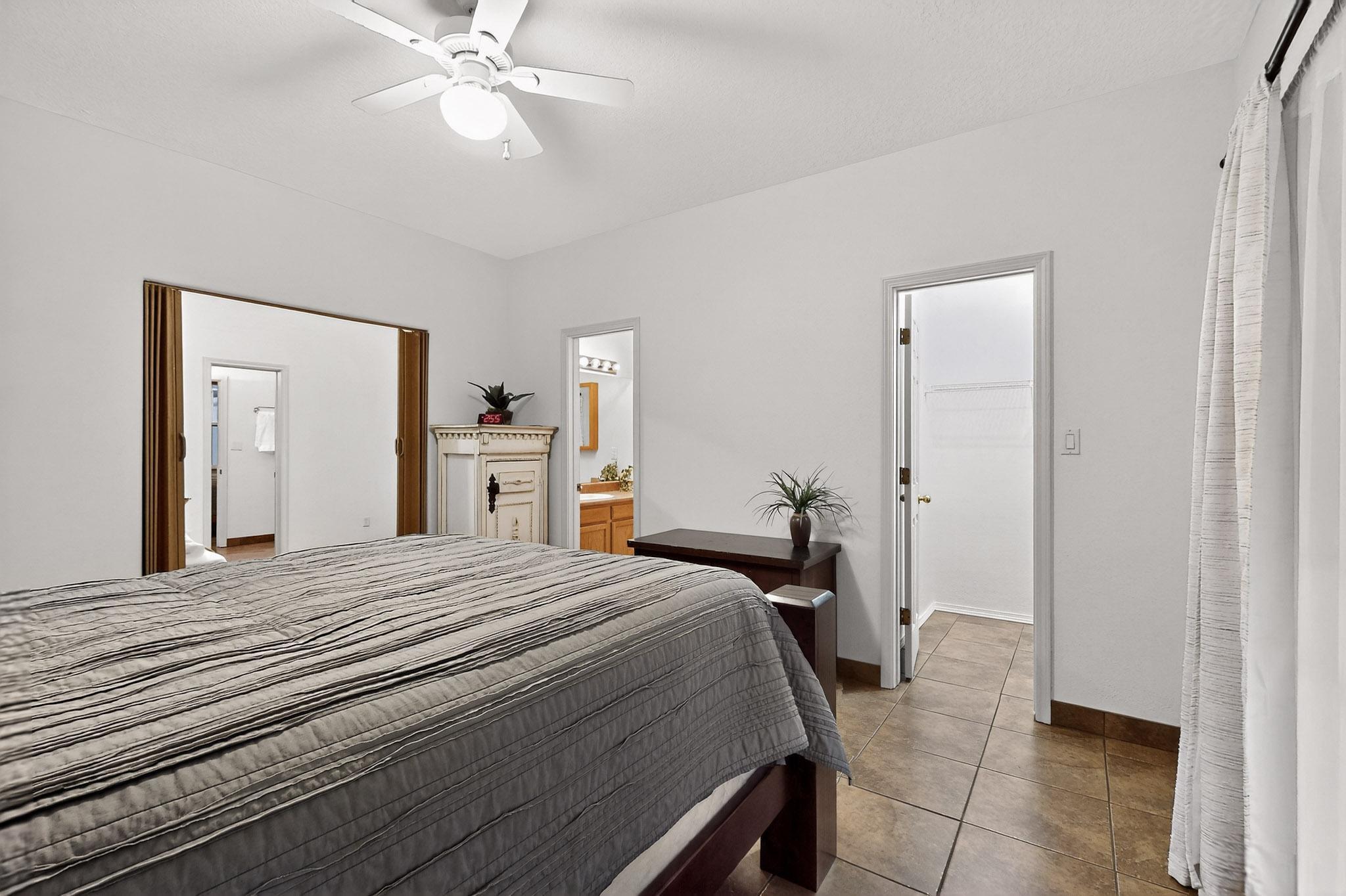 9708 Lagrima De Oro Road NE