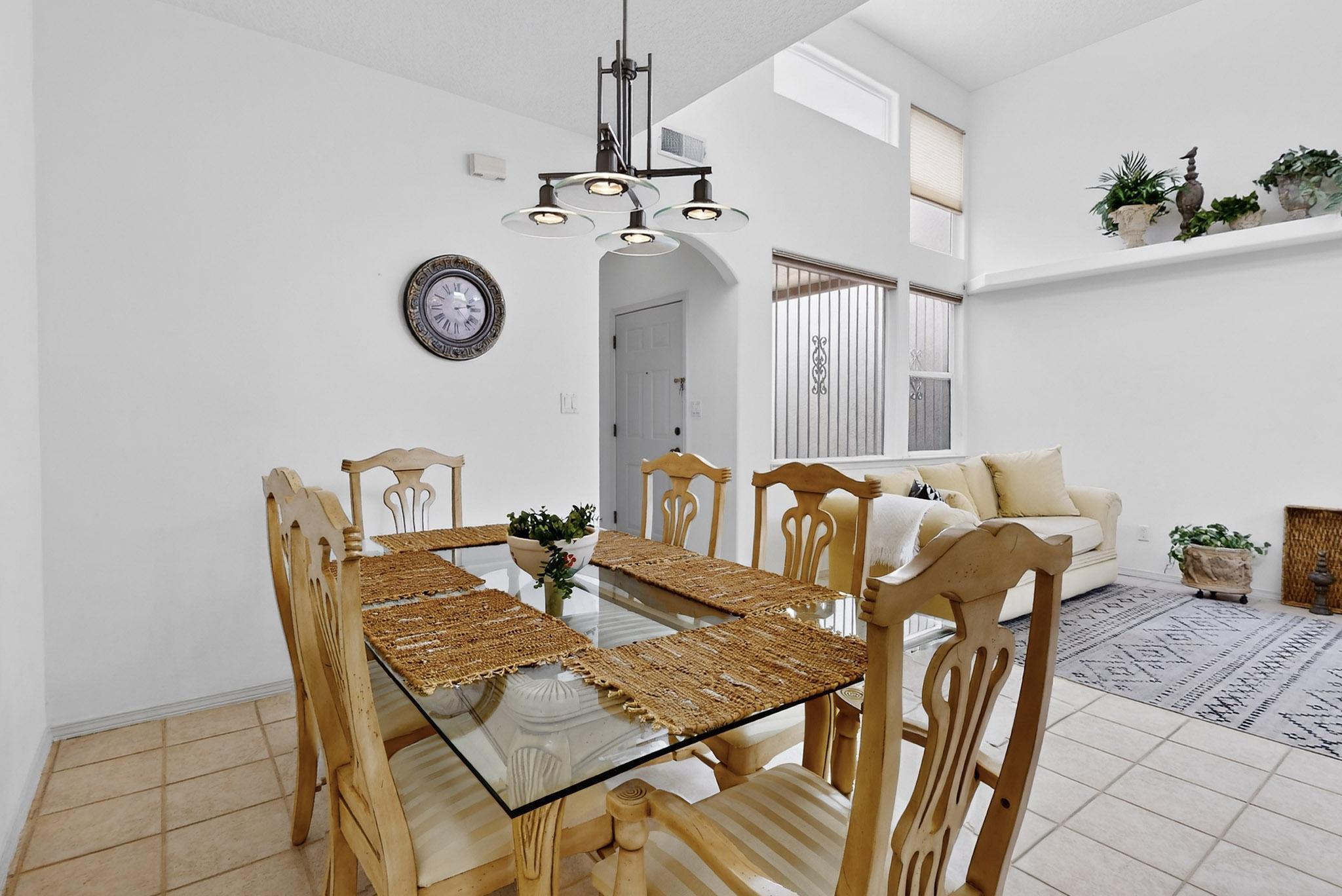 9708 Lagrima De Oro Road NE