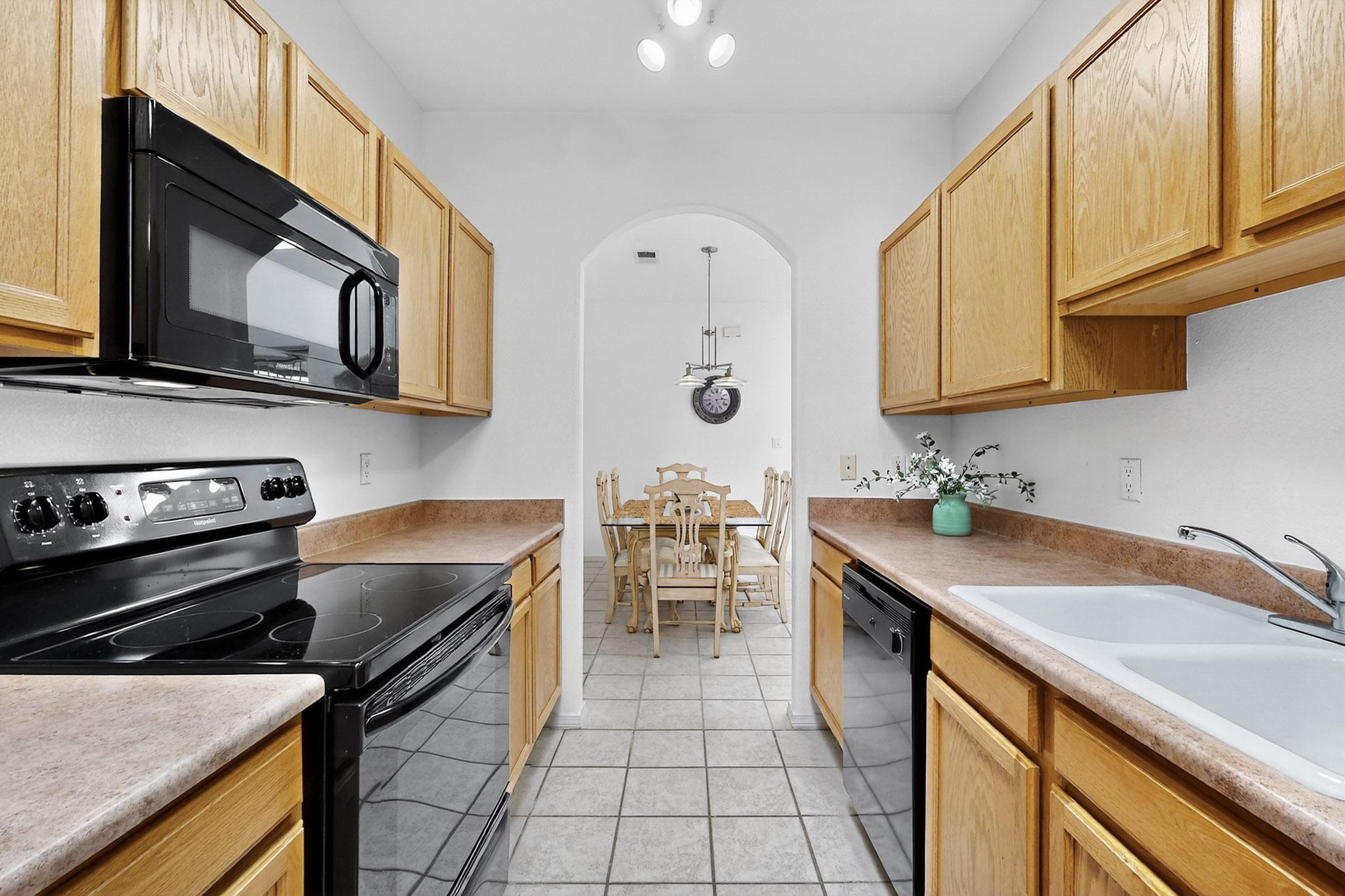 9708 Lagrima De Oro Road NE