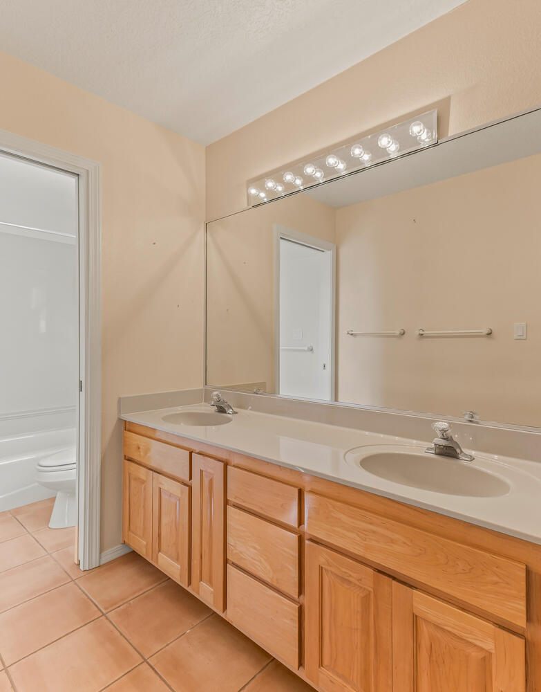 12511 ELENA Drive NE