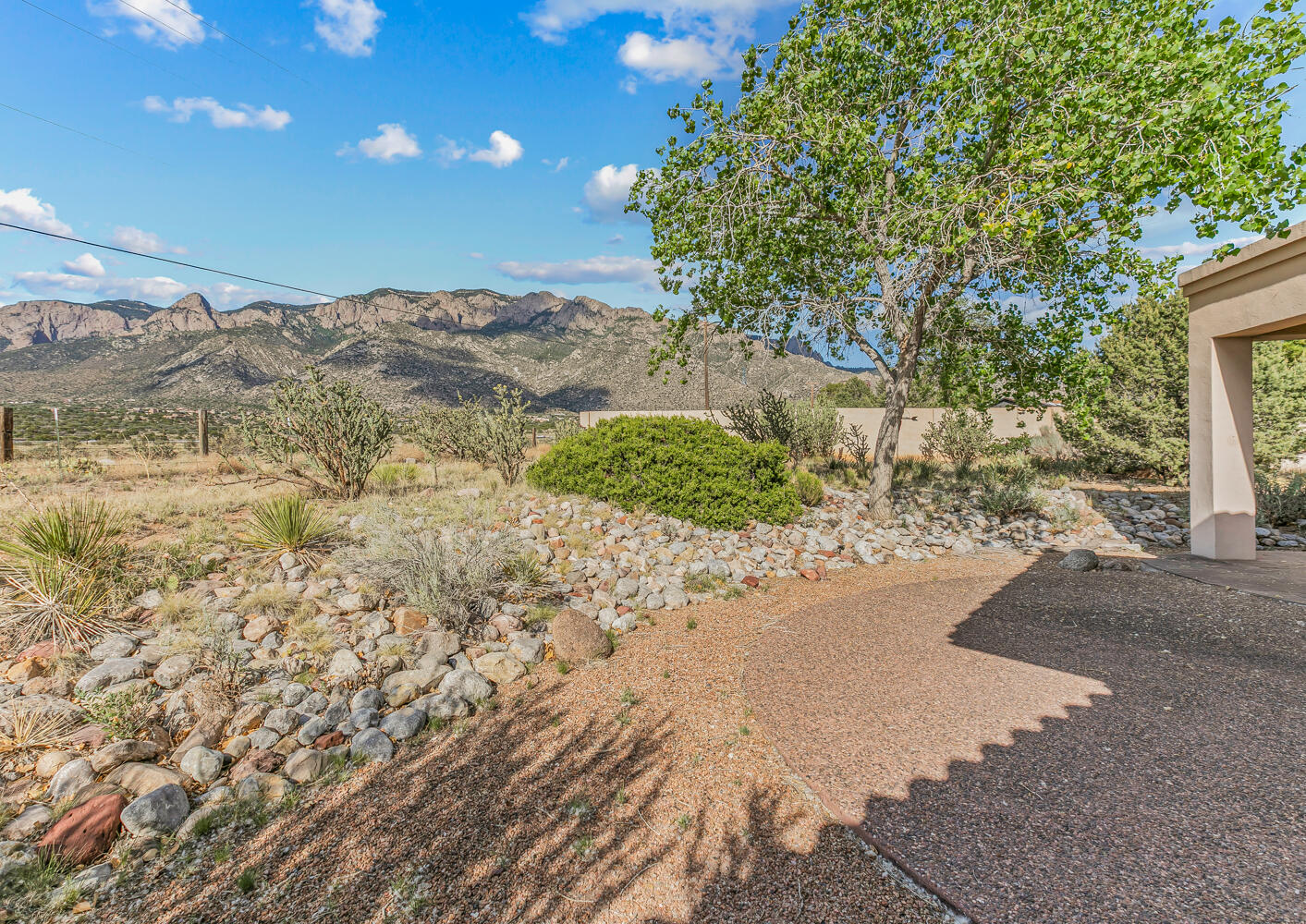 12511 ELENA Drive NE