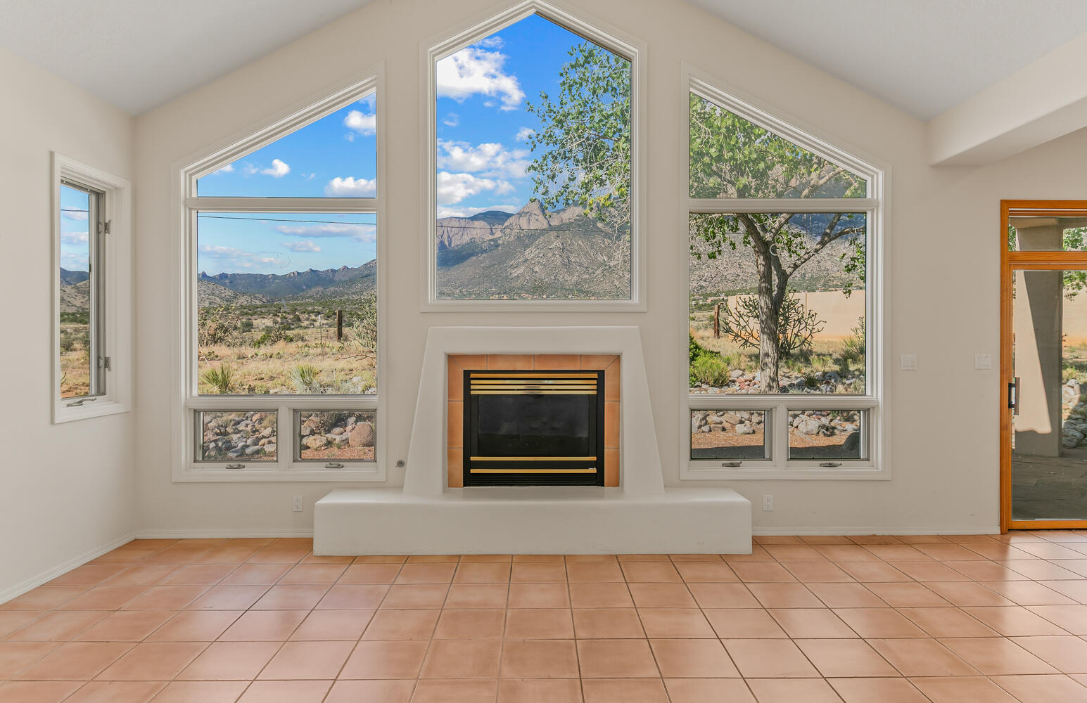 12511 ELENA Drive NE