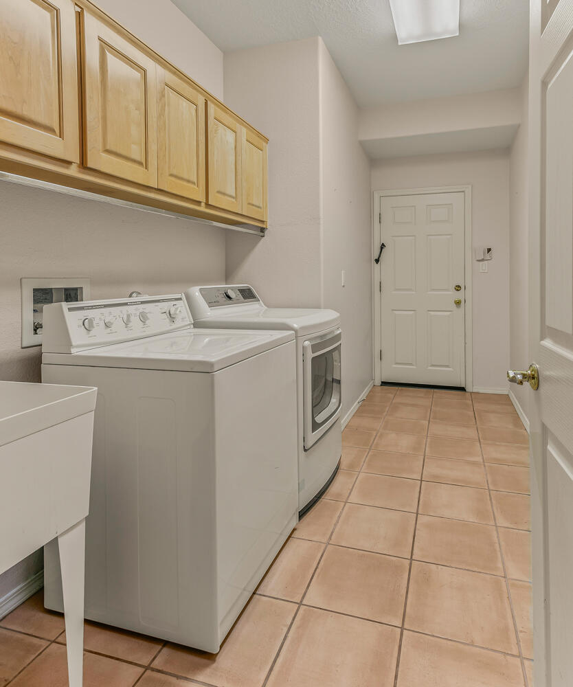 12511 ELENA Drive NE