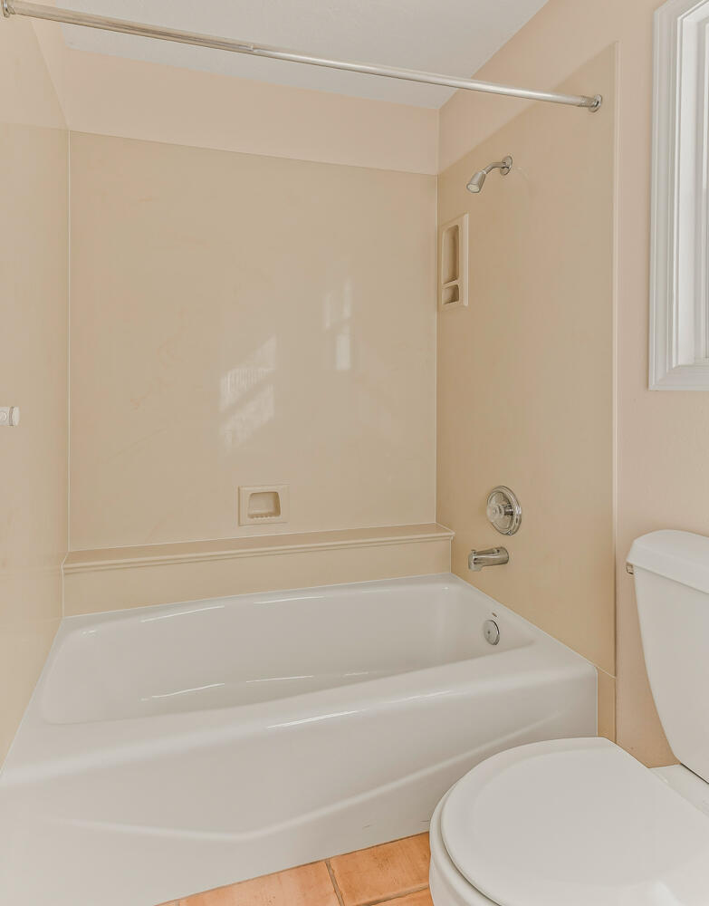 12511 ELENA Drive NE