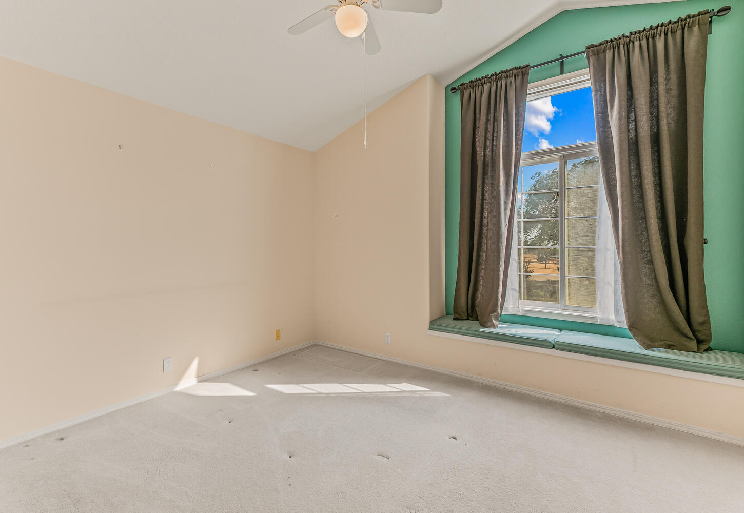 12511 ELENA Drive NE