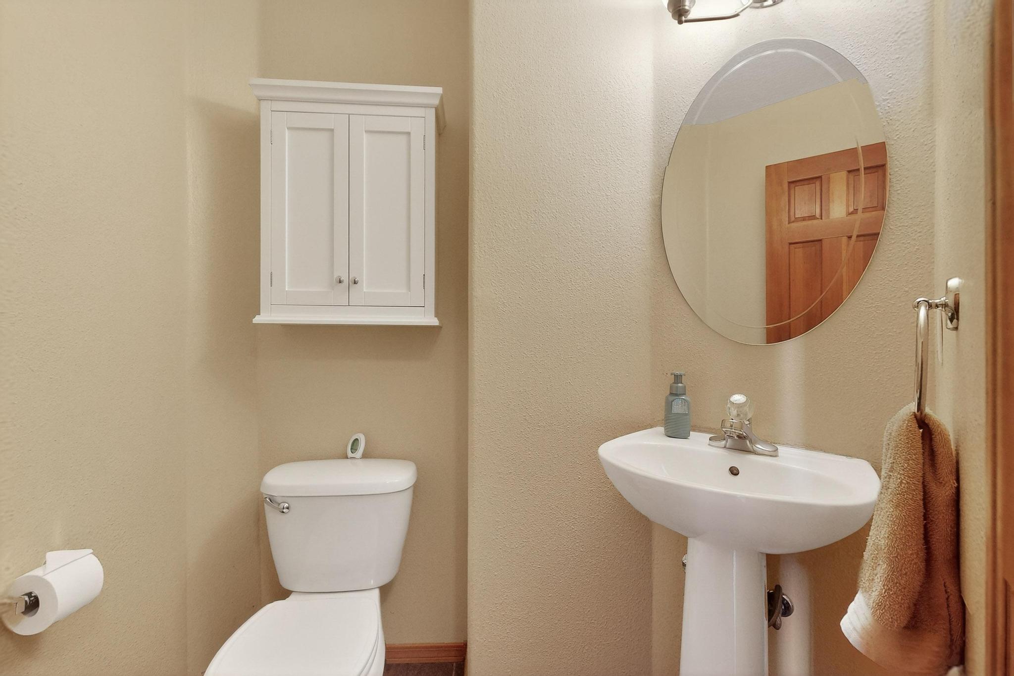 9200 PALOMAS Avenue NE