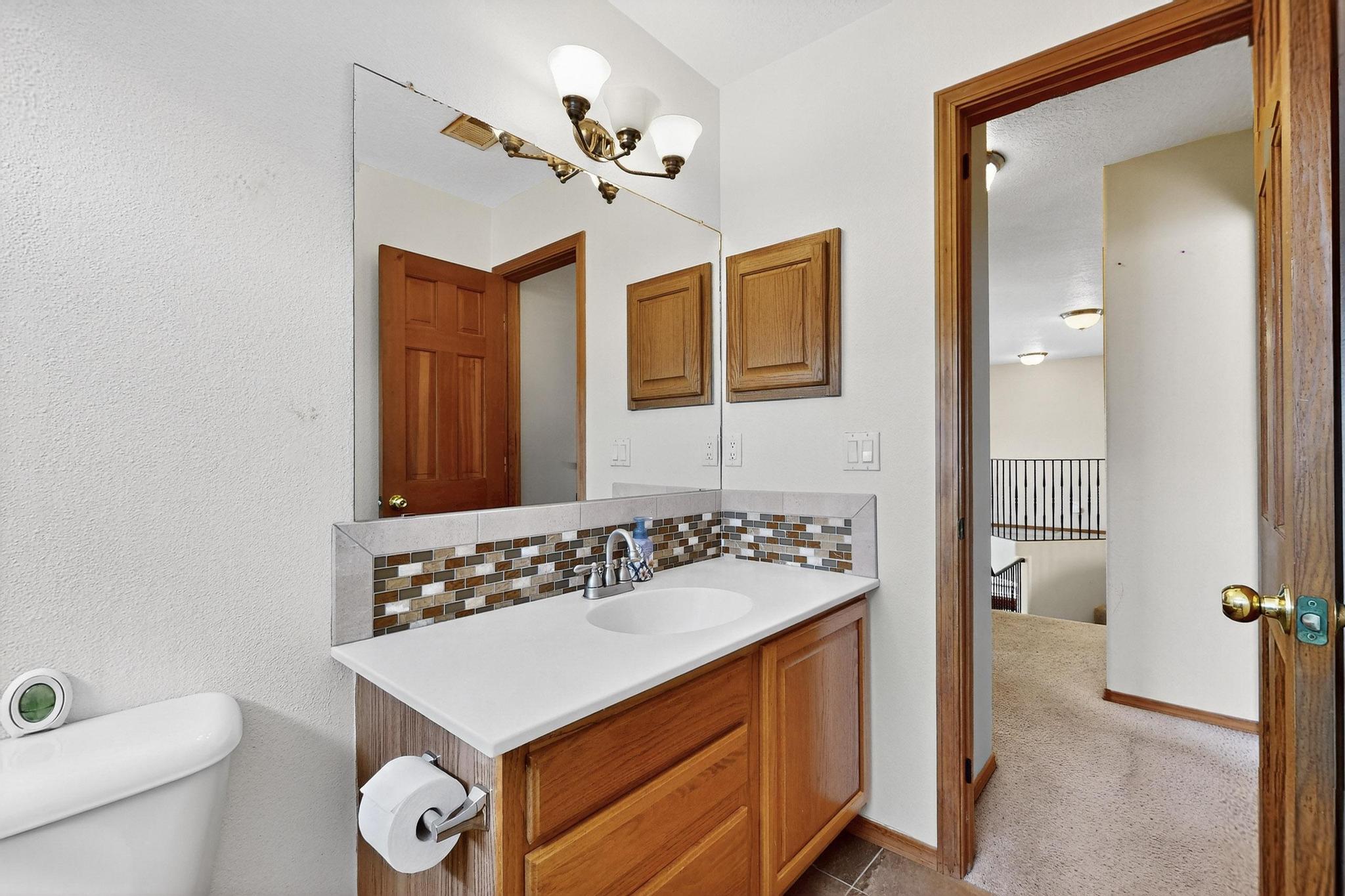 9200 PALOMAS Avenue NE