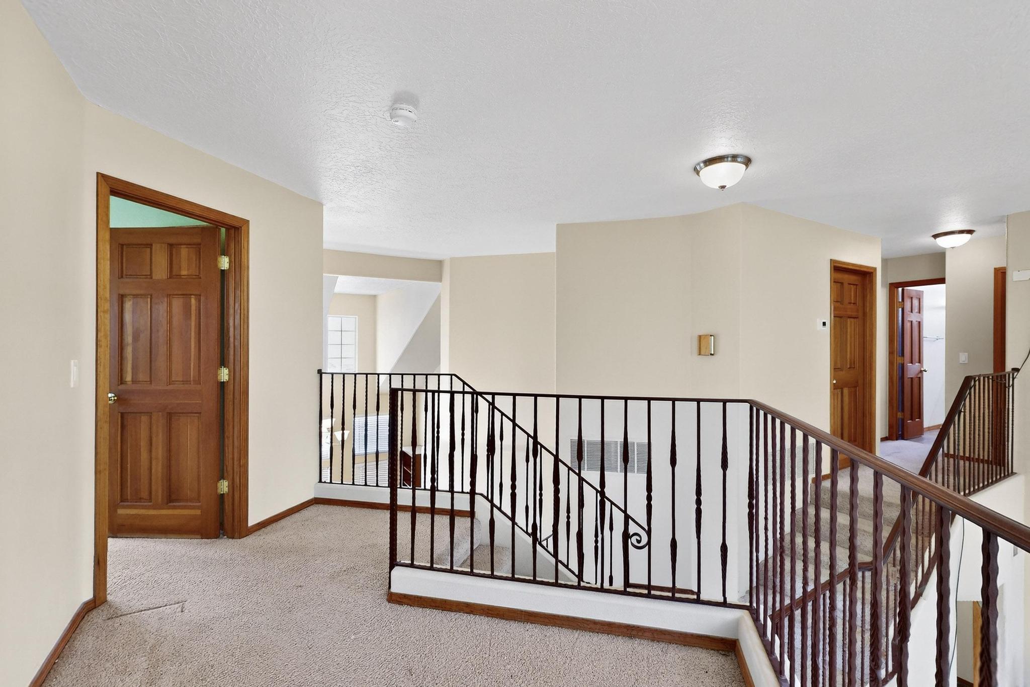 9200 PALOMAS Avenue NE