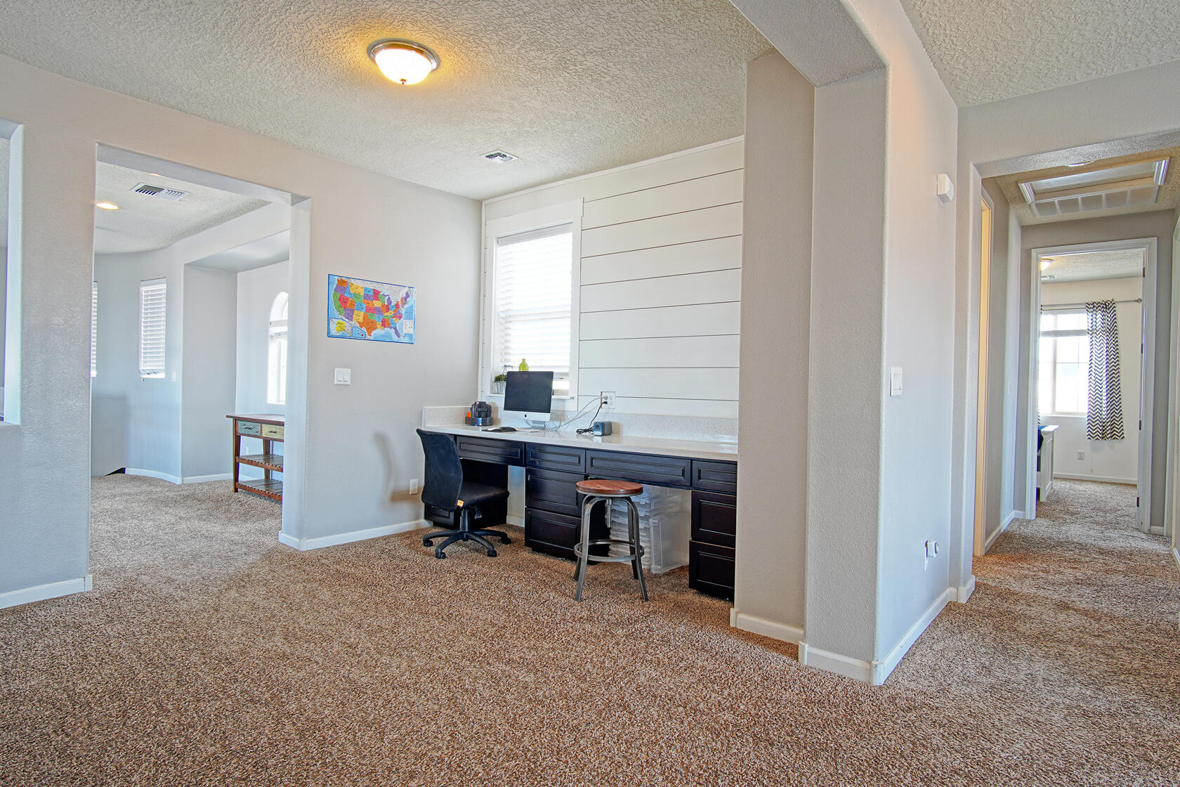 4011 PLAZA COLINA Lane NE