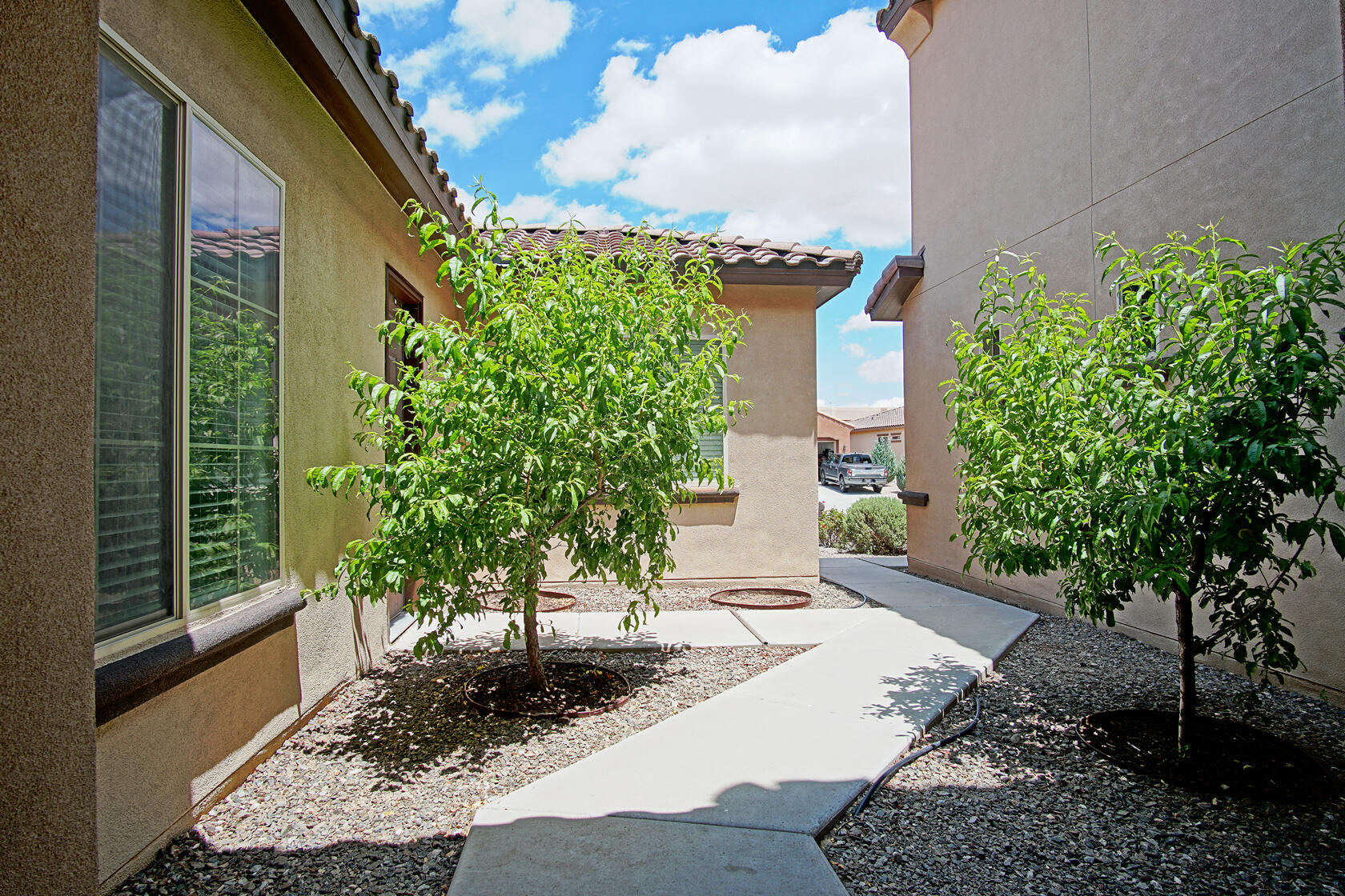 4011 PLAZA COLINA Lane NE