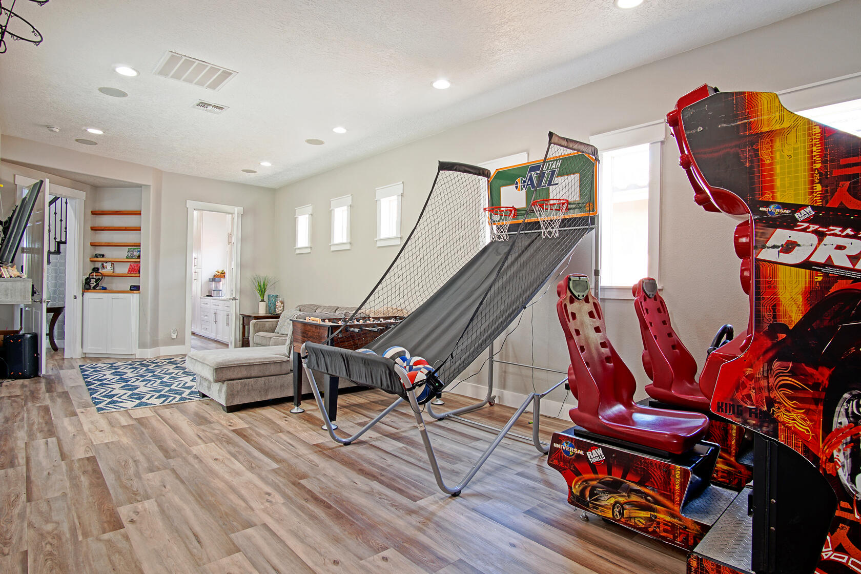 4011 PLAZA COLINA Lane NE