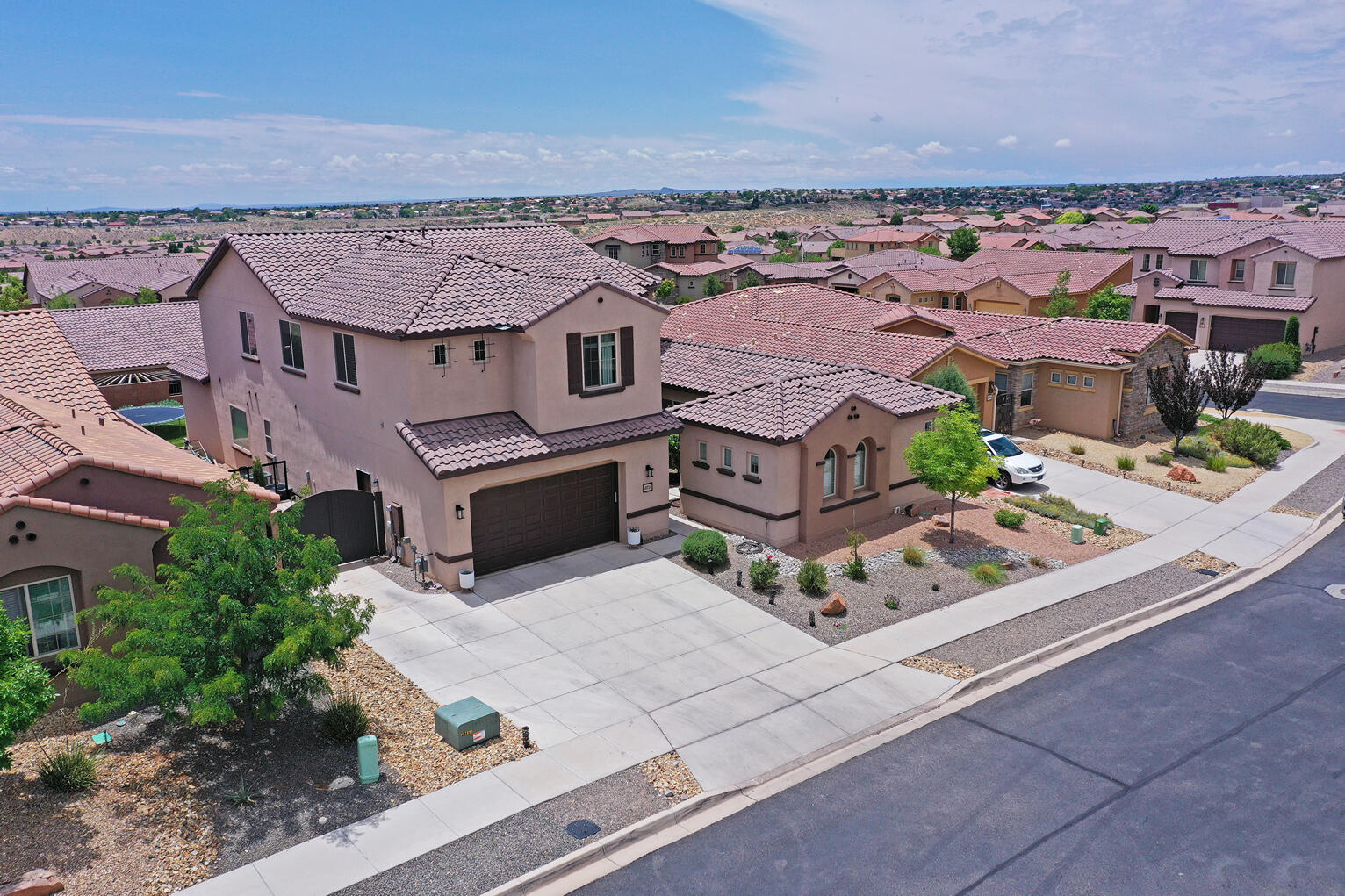 4011 PLAZA COLINA Lane NE