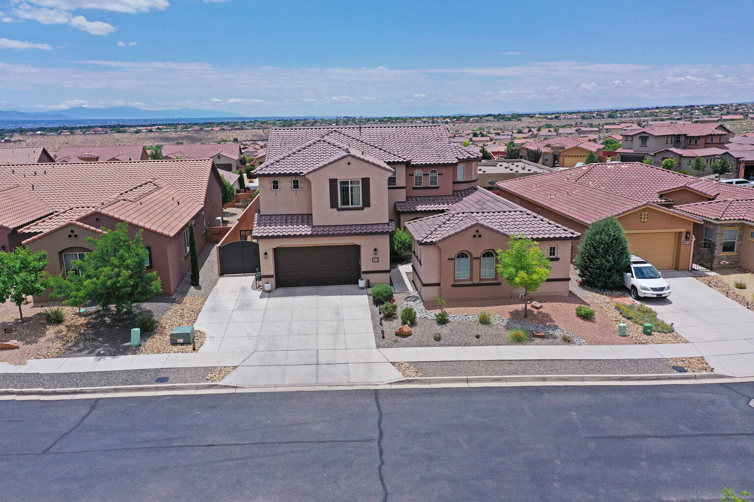 4011 PLAZA COLINA Lane NE