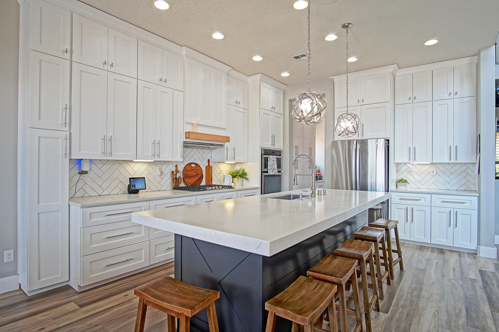 4011 PLAZA COLINA Lane NE