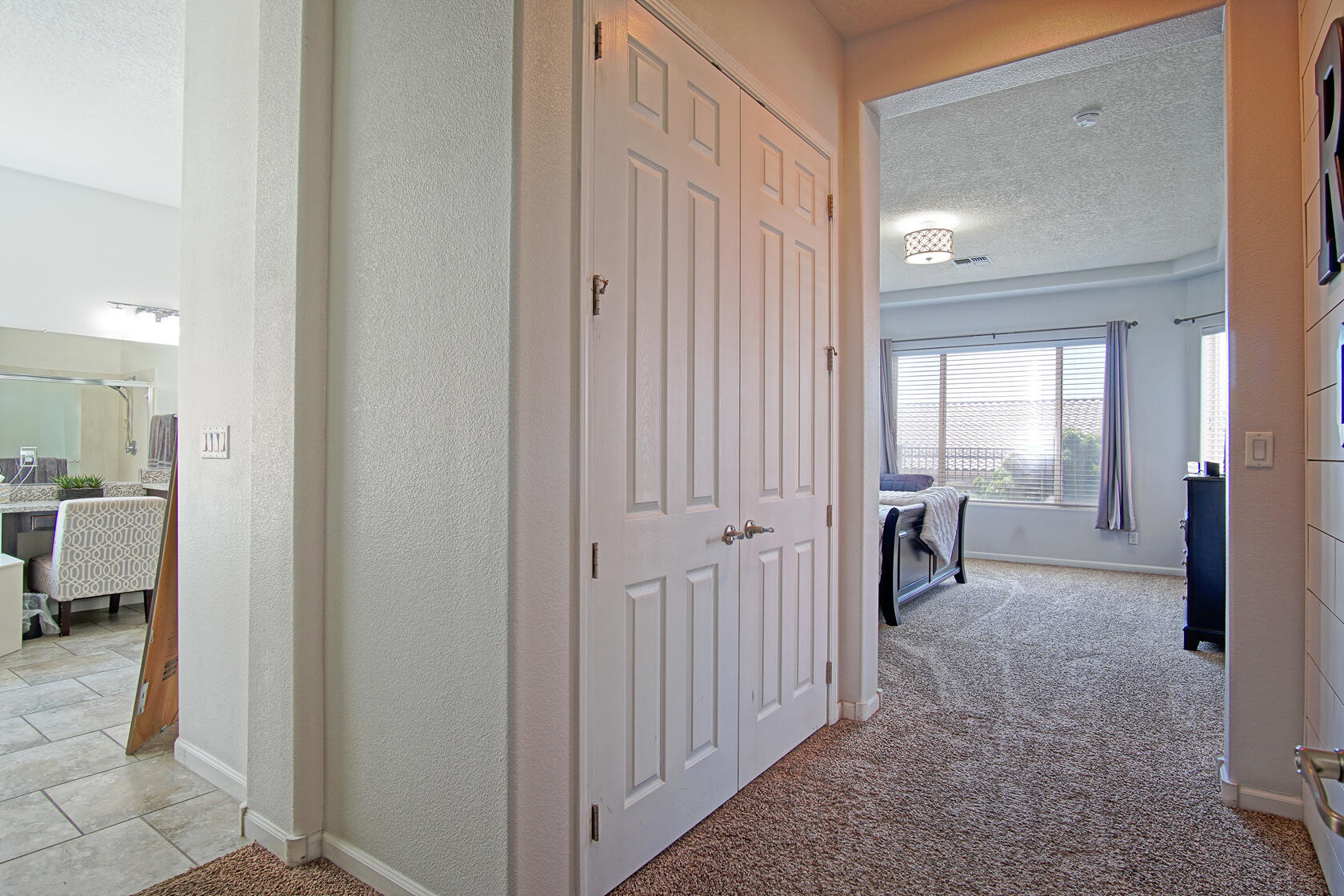 4011 PLAZA COLINA Lane NE