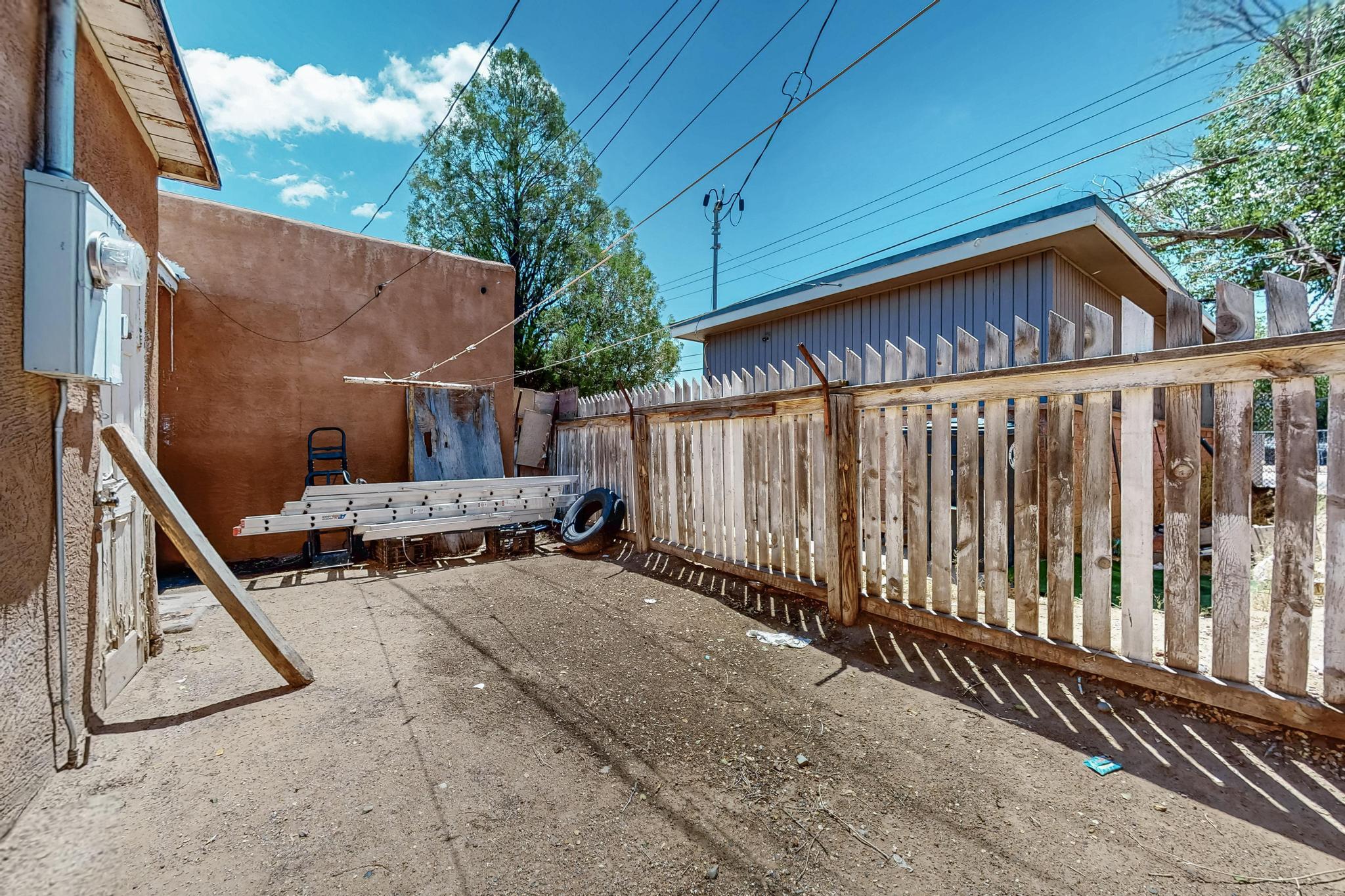 207 VERMONT Street NE