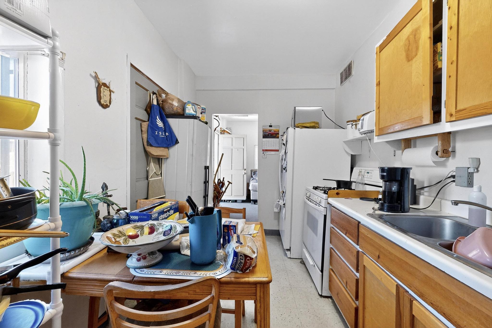 207 VERMONT Street NE