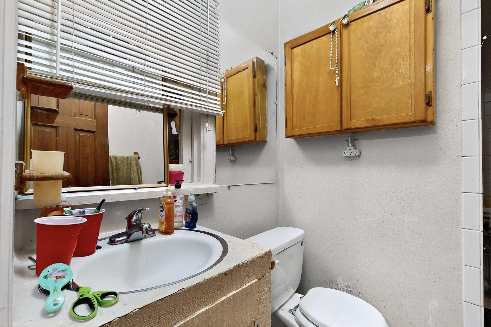 207 VERMONT Street NE