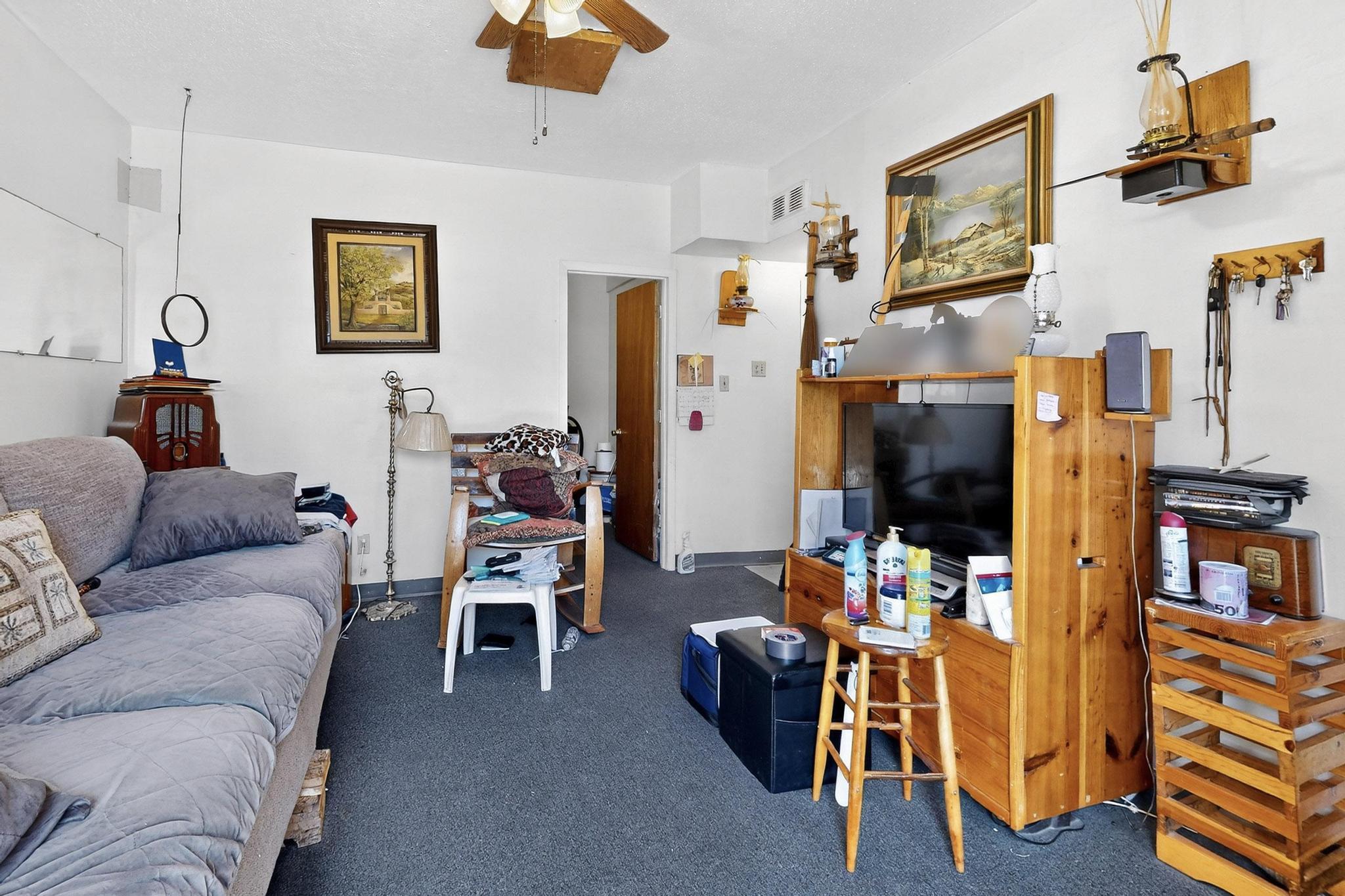 207 VERMONT Street NE