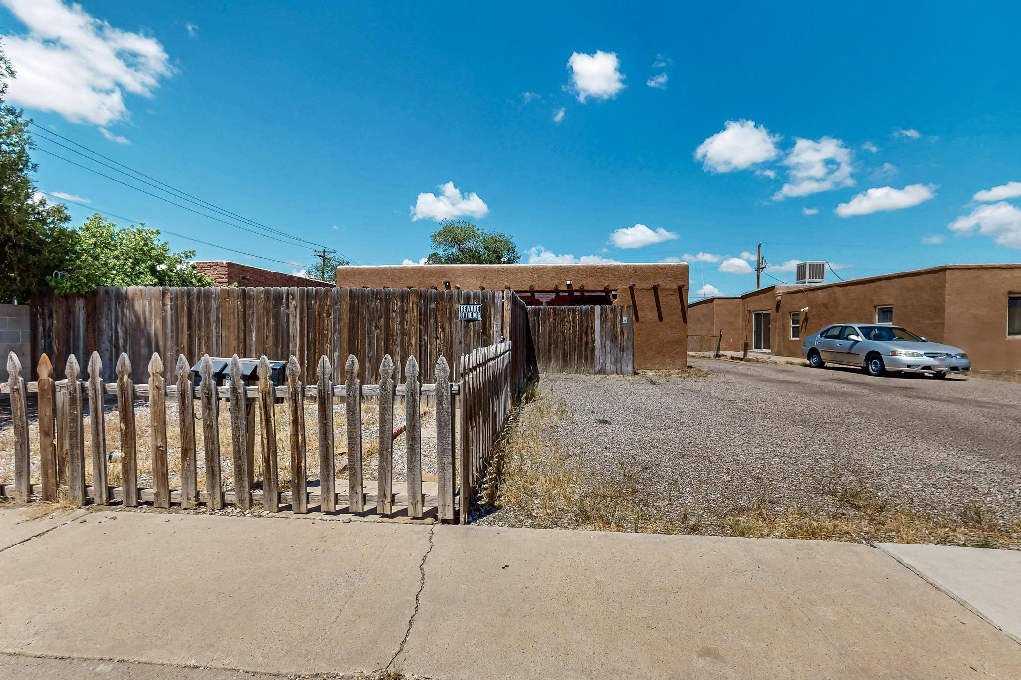 207 VERMONT Street NE