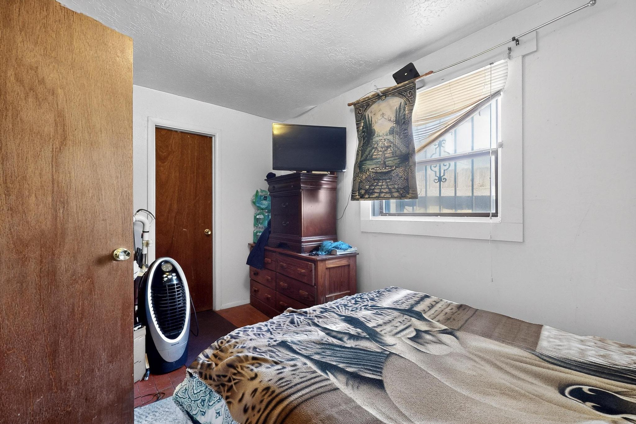 207 VERMONT Street NE