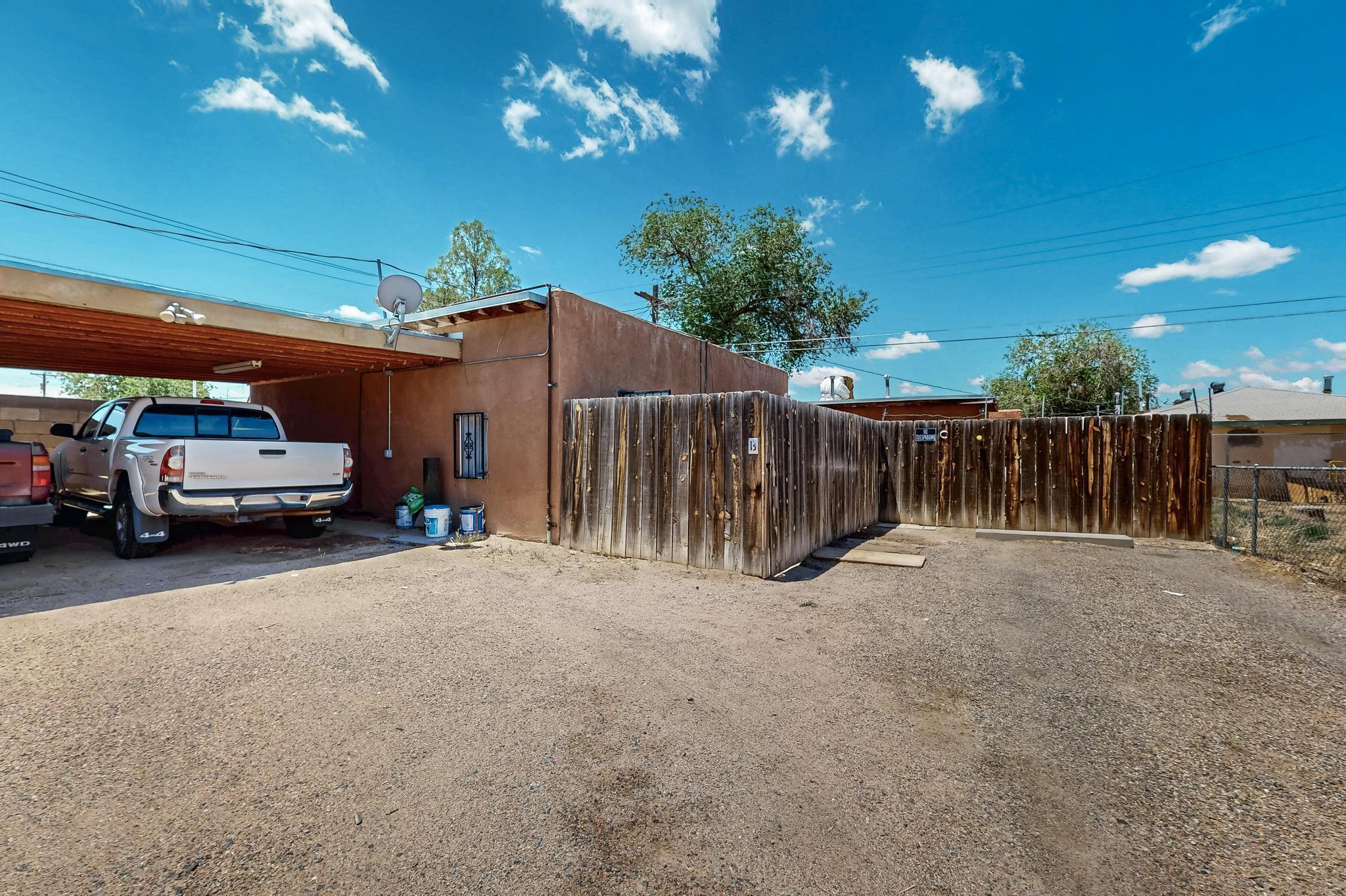 207 VERMONT Street NE