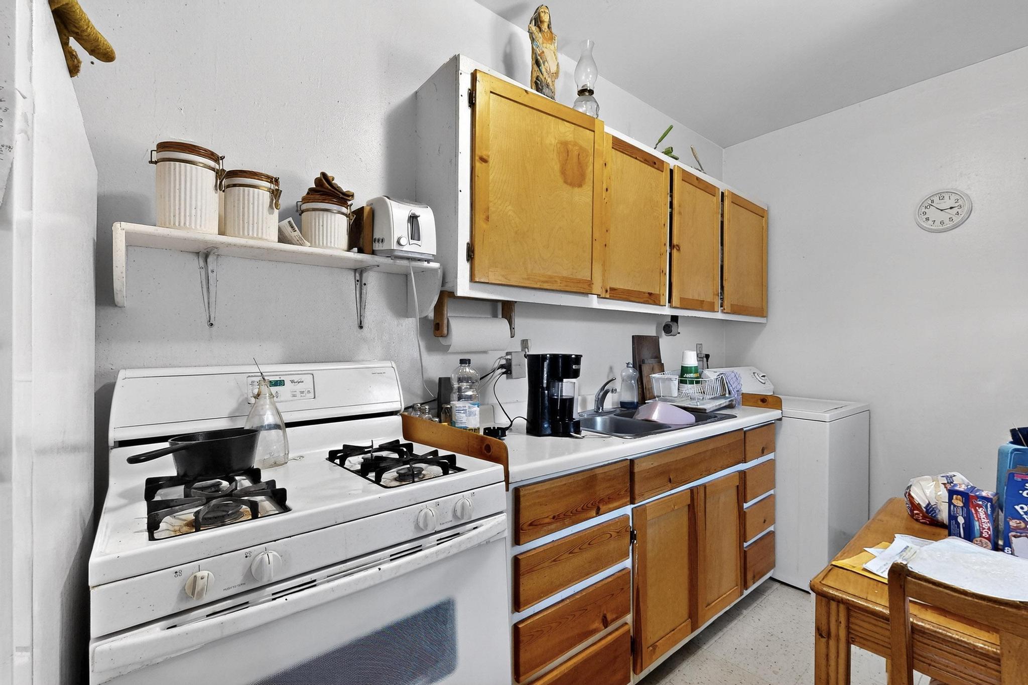 207 VERMONT Street NE