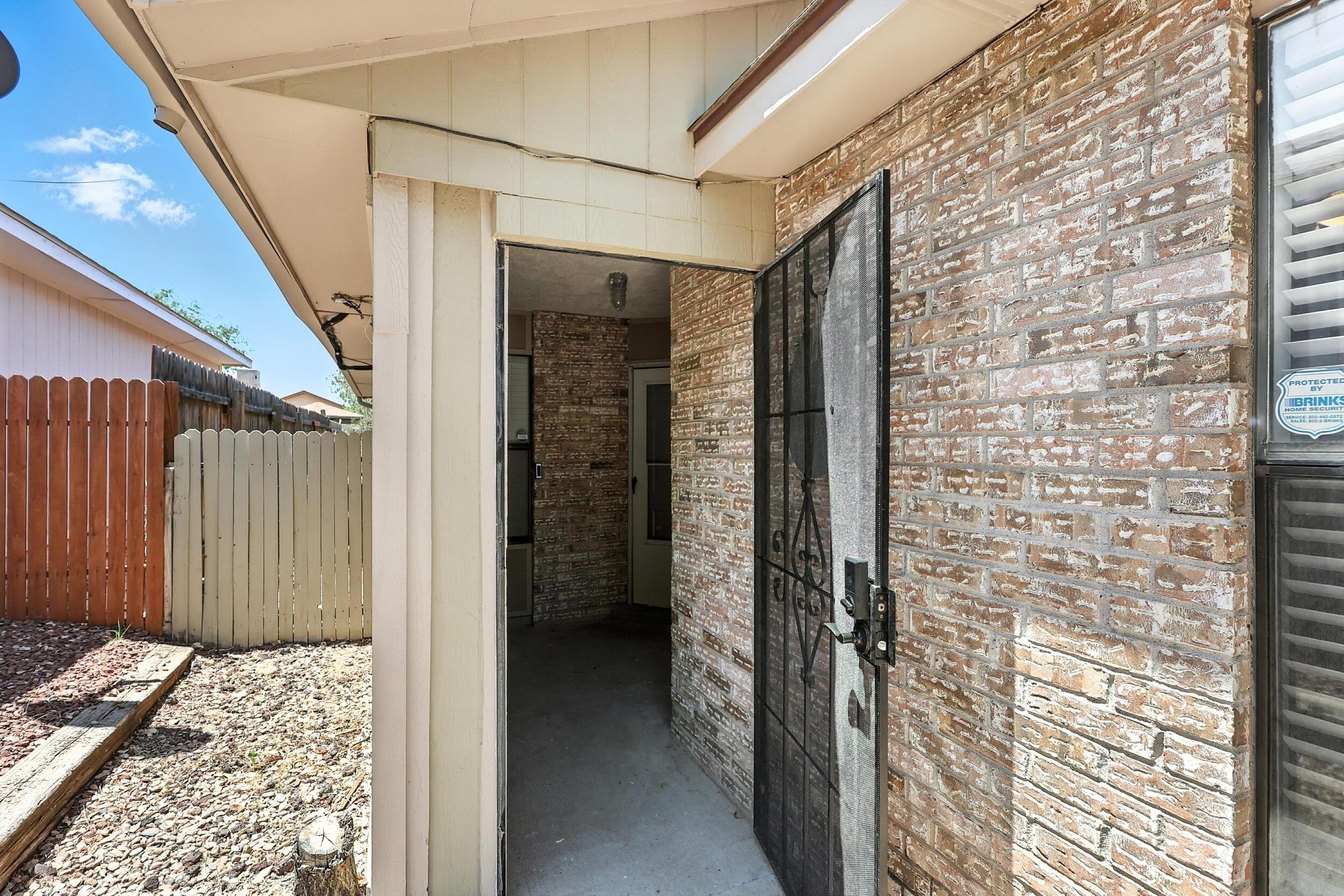 1983 MAESTAS Drive SW