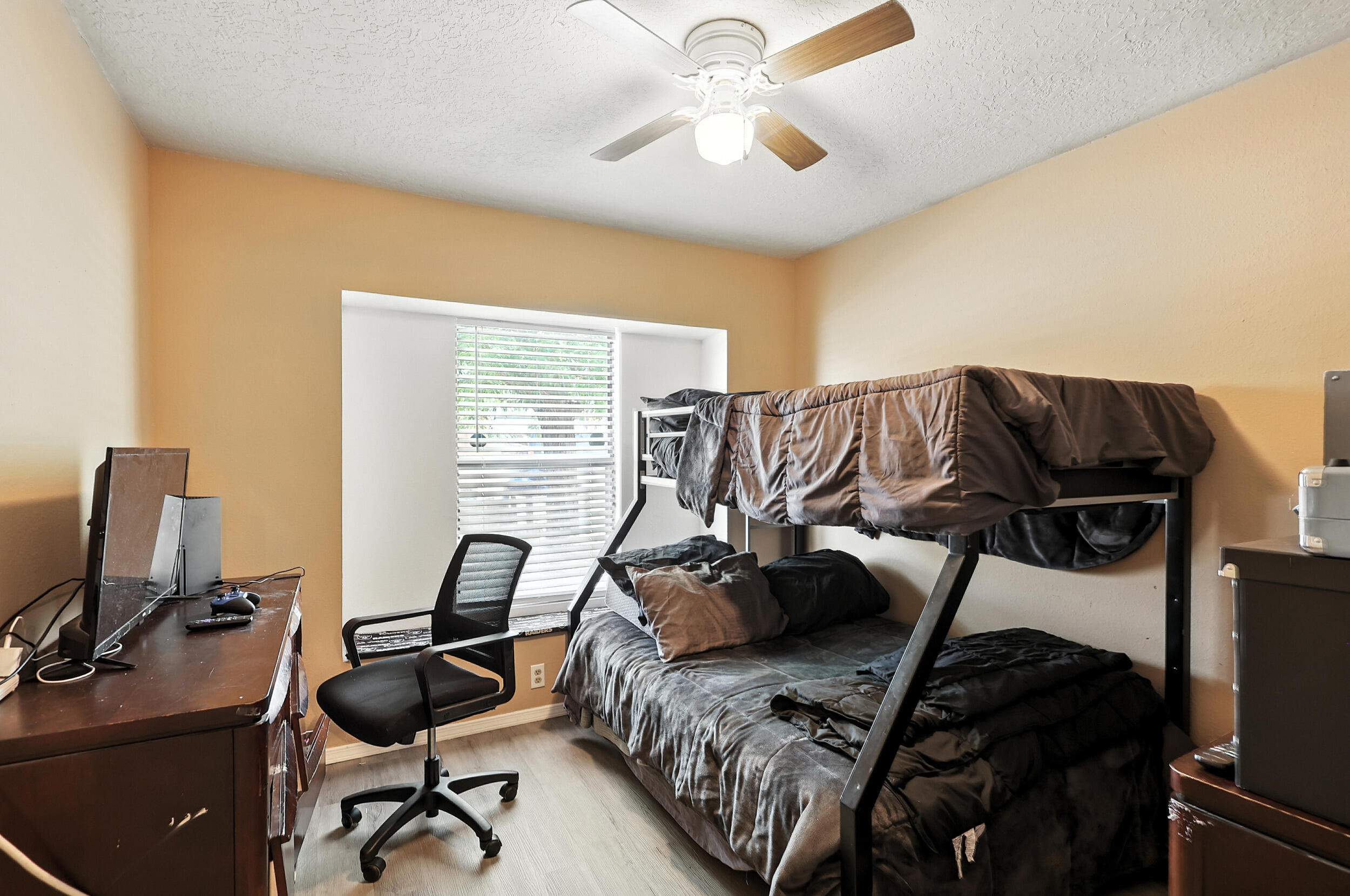 1983 MAESTAS Drive SW