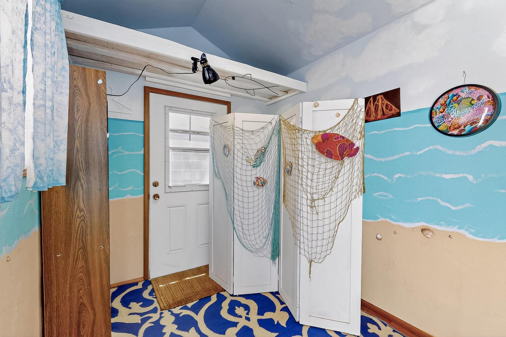 715 PARKSIDE Drive NE