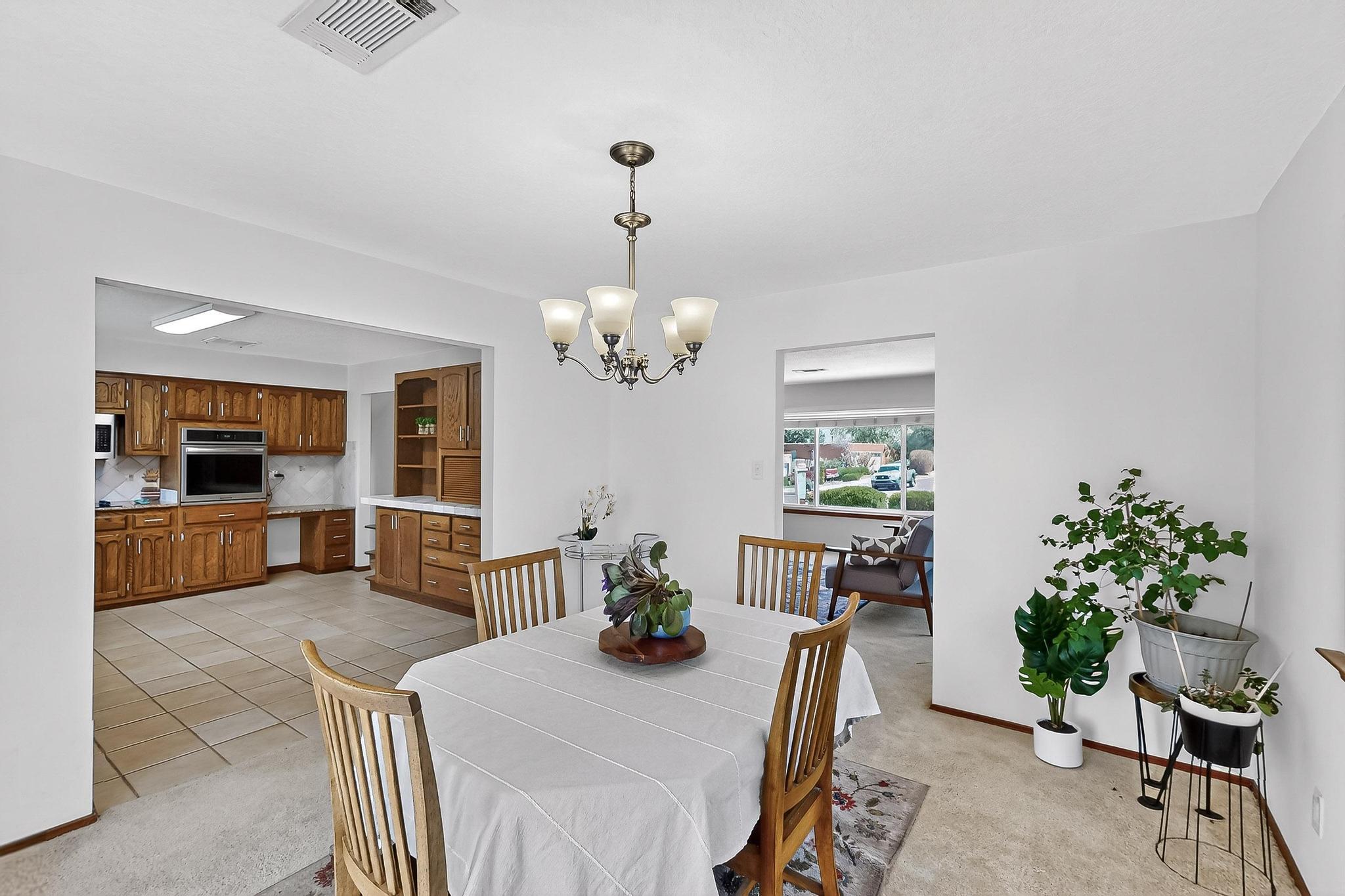 715 PARKSIDE Drive NE