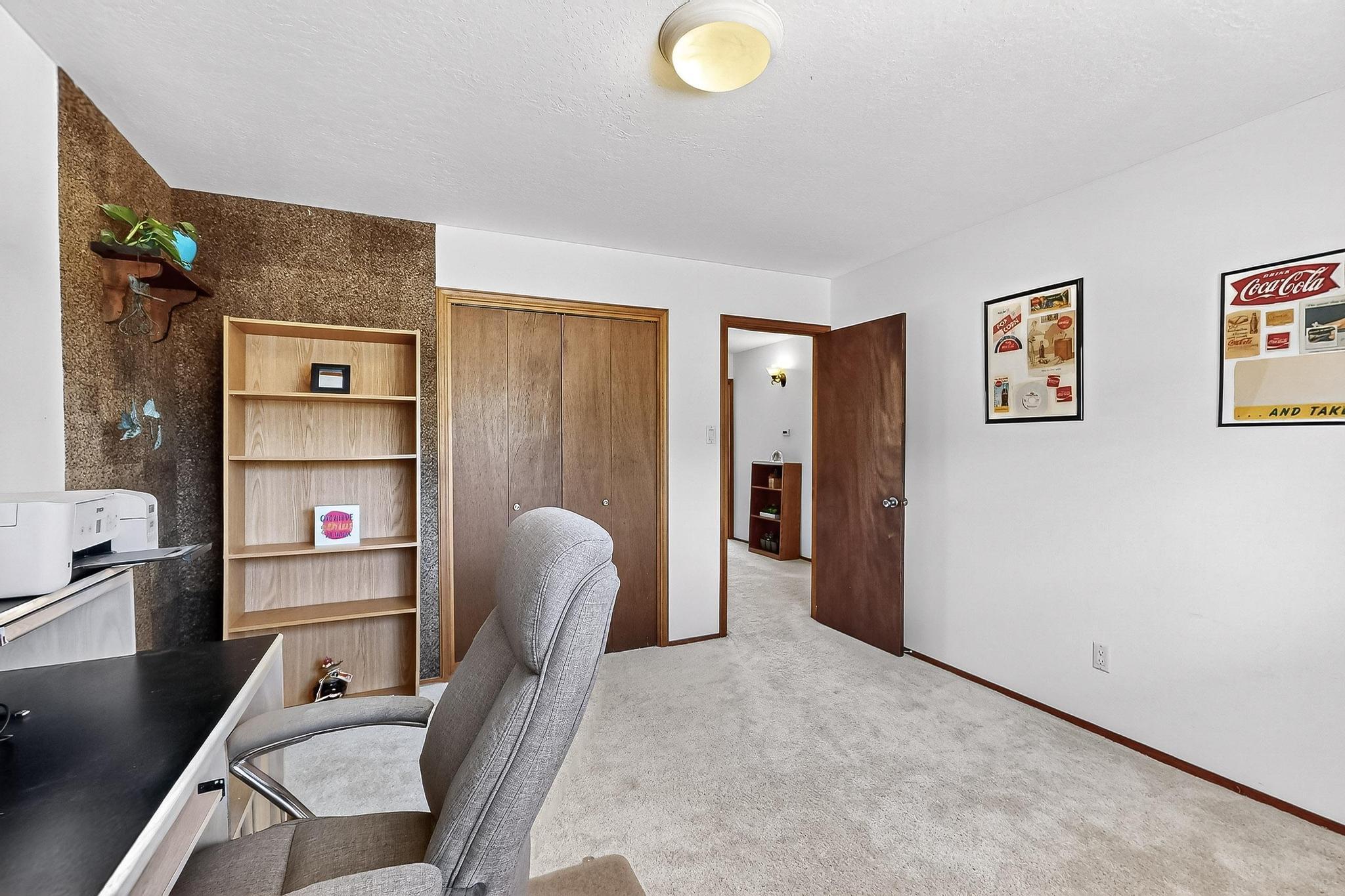 715 PARKSIDE Drive NE