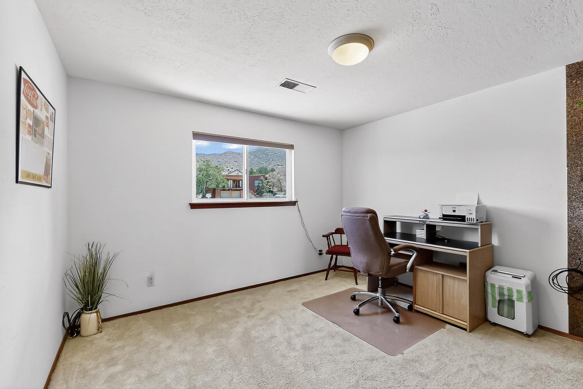 715 PARKSIDE Drive NE