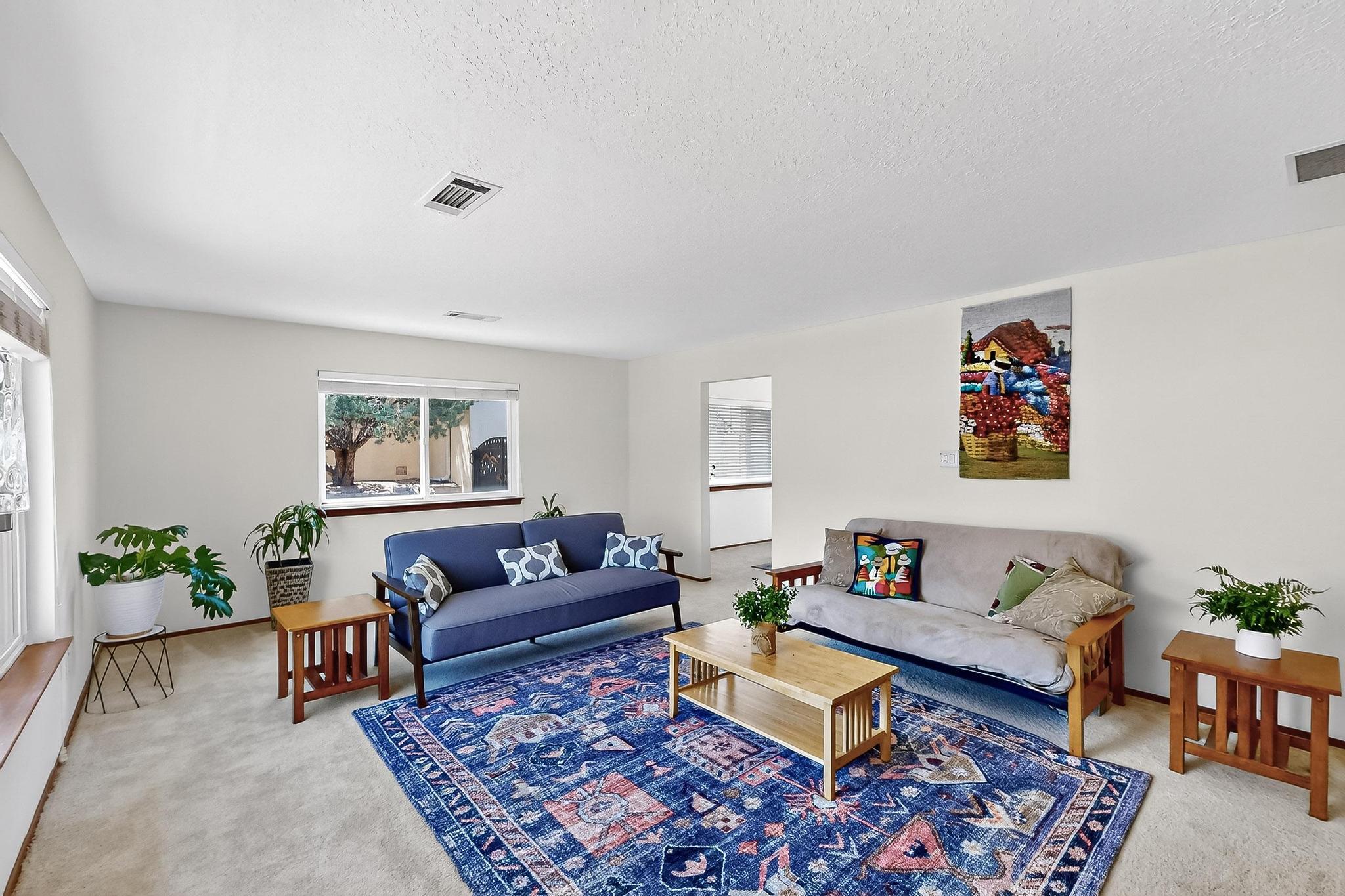 715 PARKSIDE Drive NE