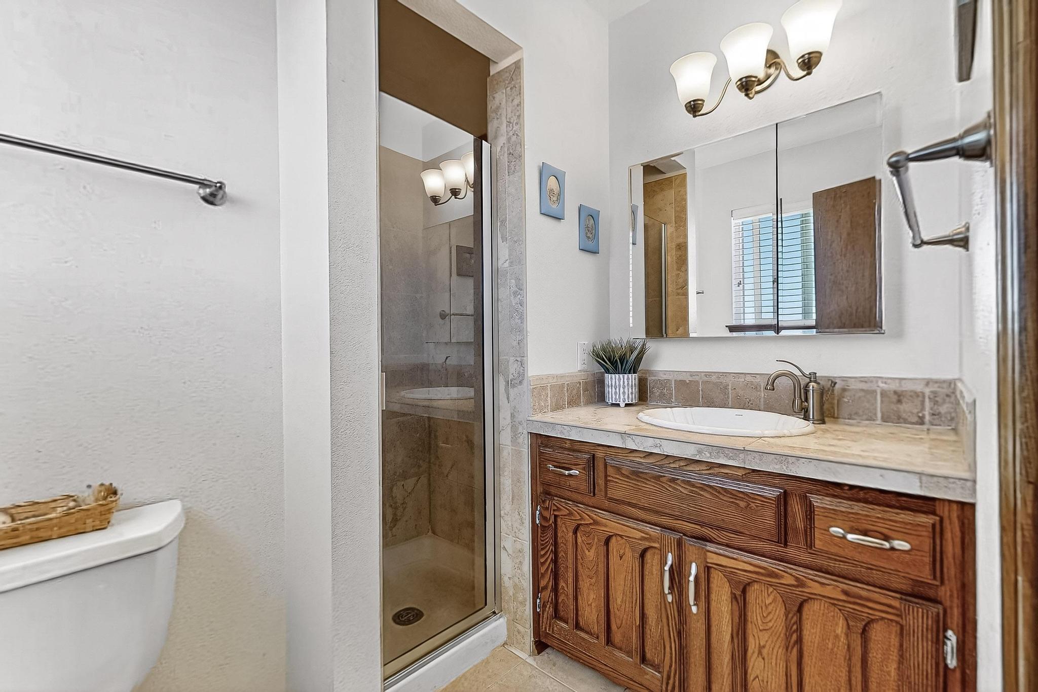 715 PARKSIDE Drive NE