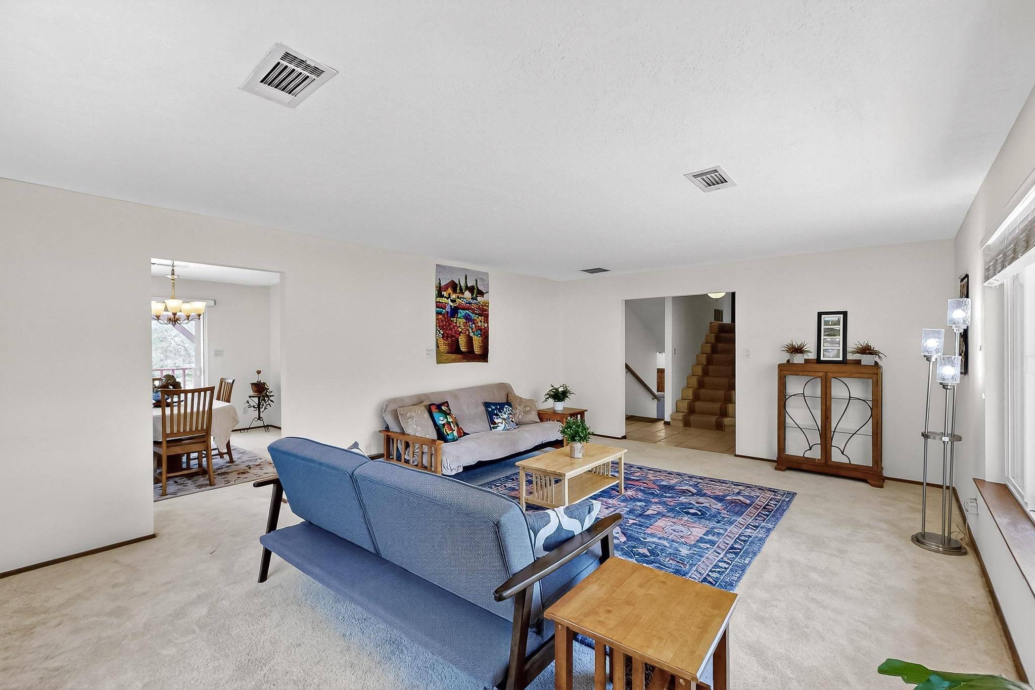 715 PARKSIDE Drive NE