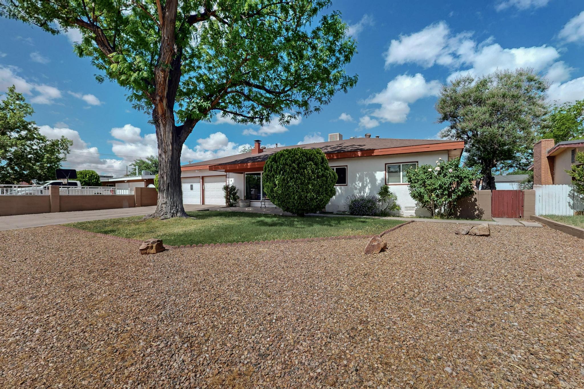 513 MESILLA Street NE