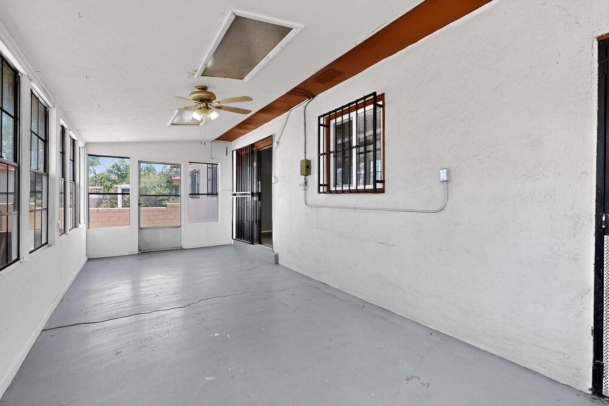 513 MESILLA Street NE