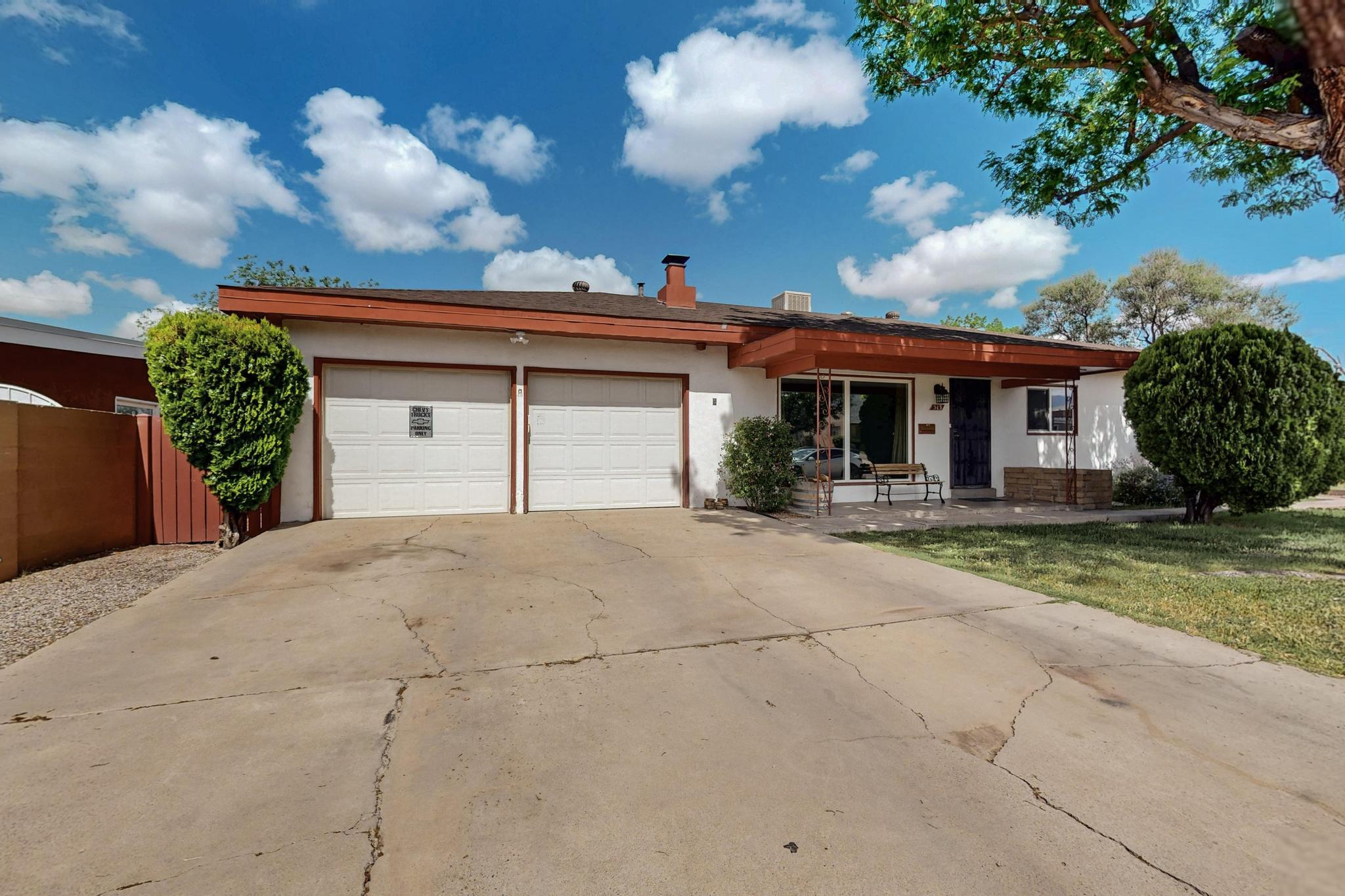 513 MESILLA Street NE