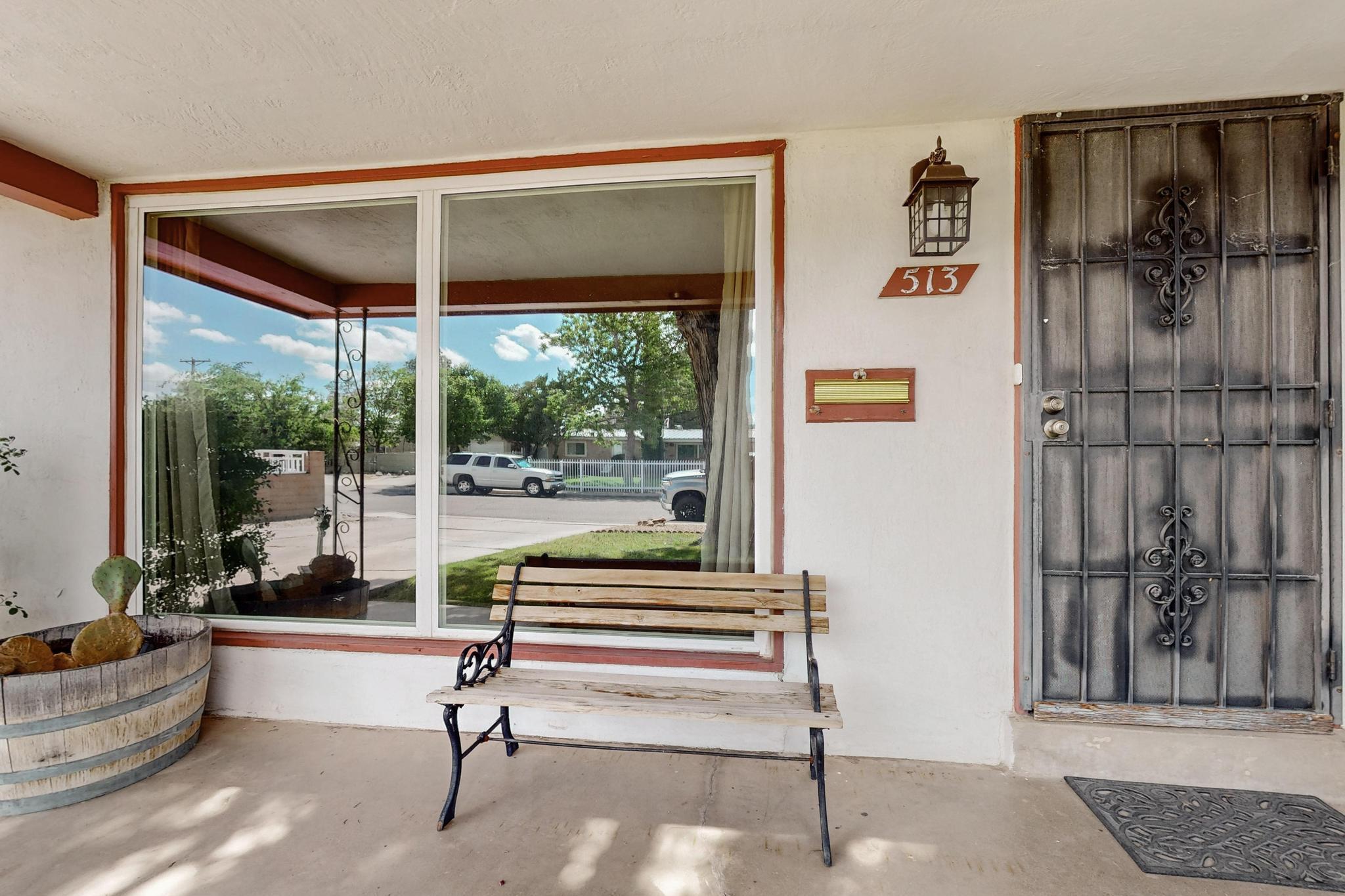 513 MESILLA Street NE