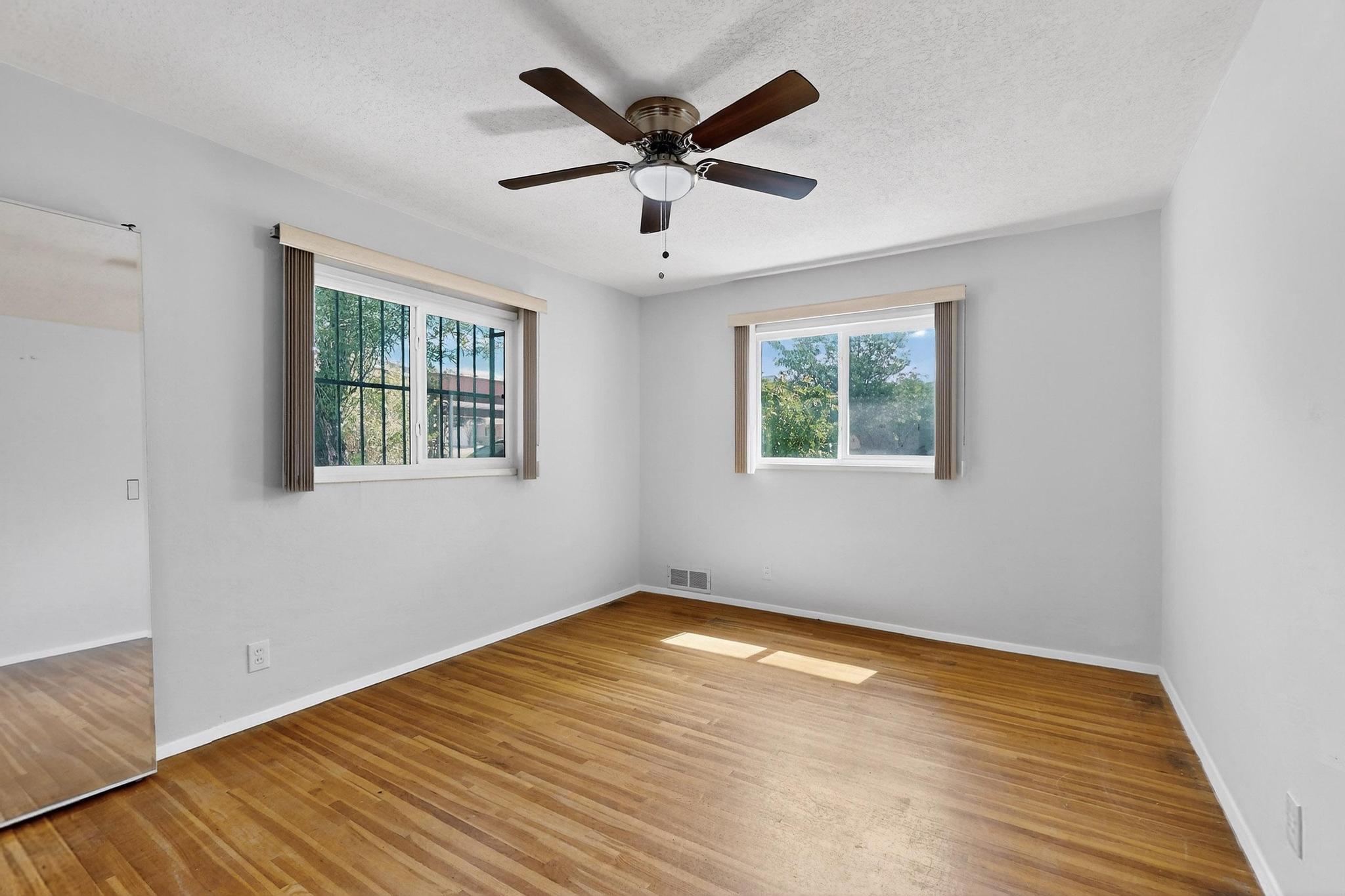 513 MESILLA Street NE