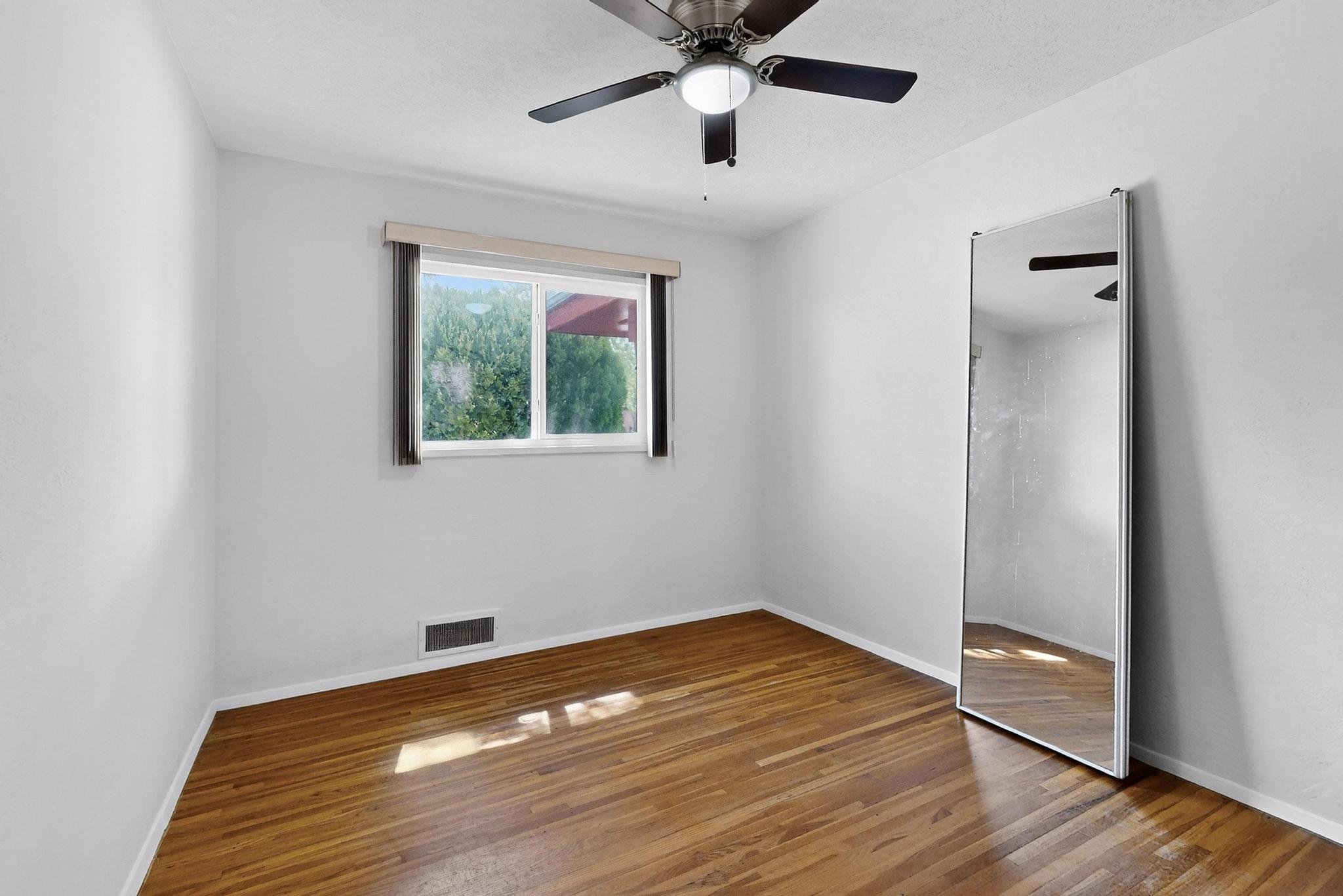 513 MESILLA Street NE