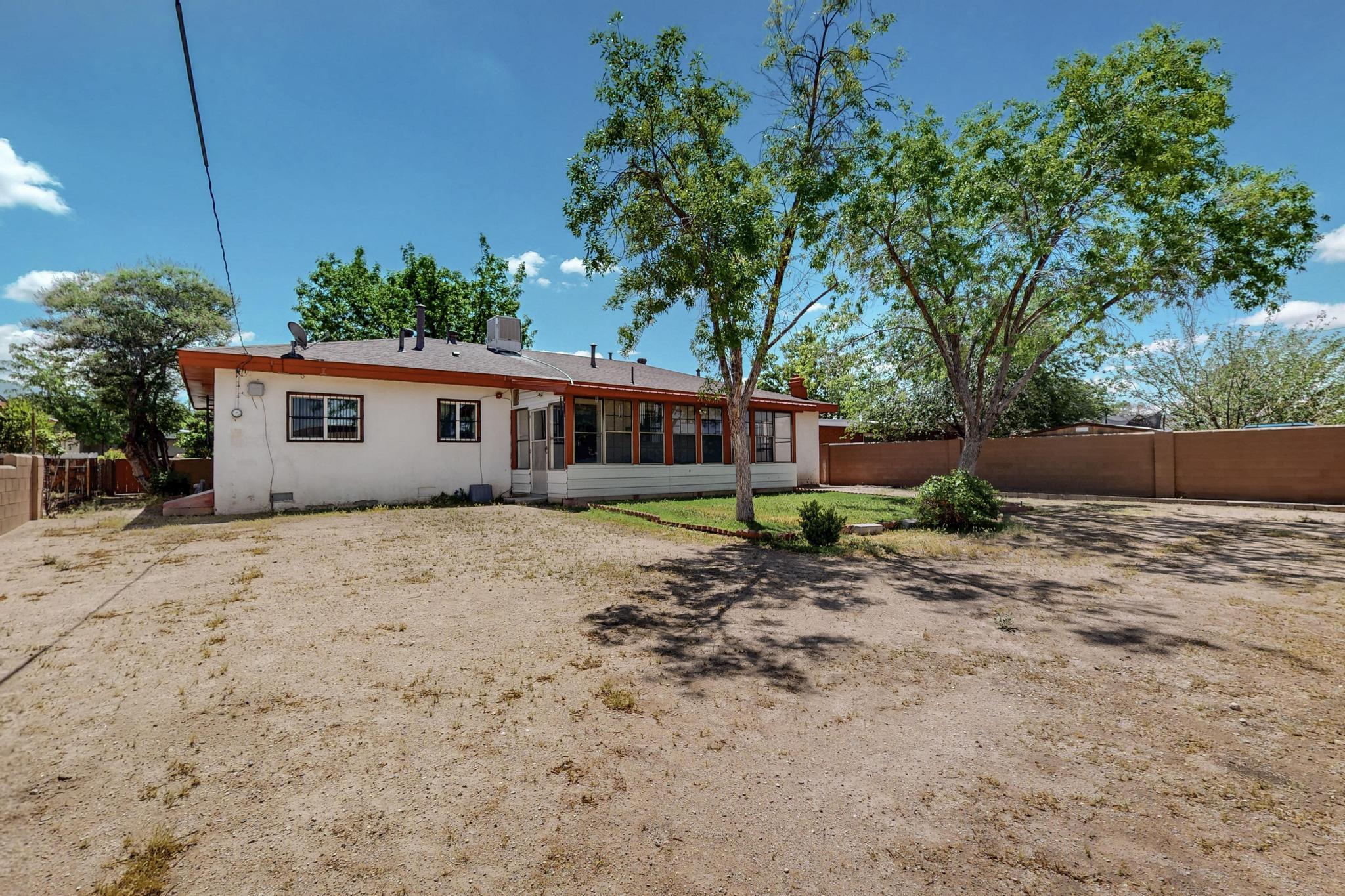 513 MESILLA Street NE